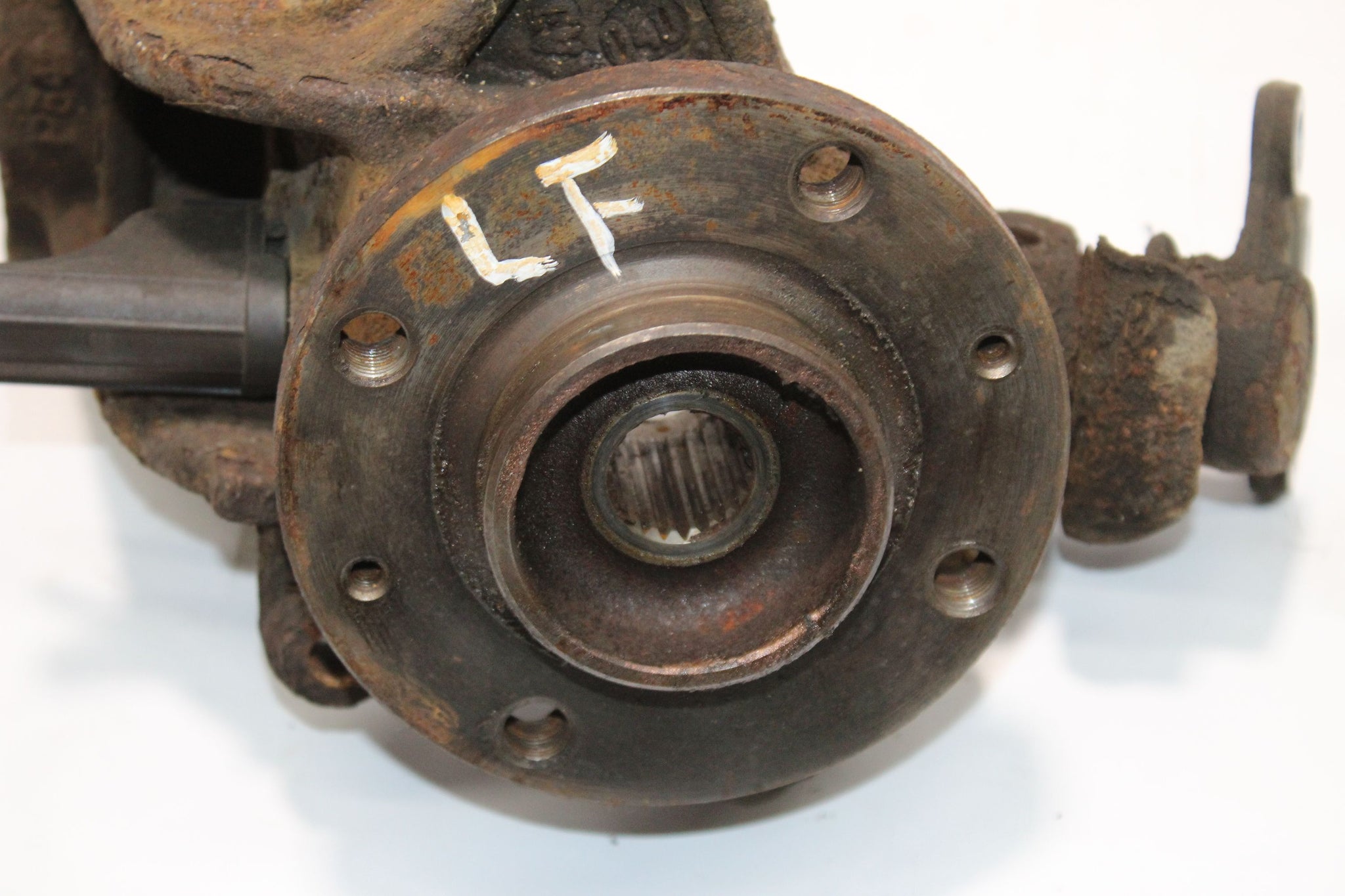 2018 CITROEN C4 CACTUS 1.2 Left side Front Wheel Hub
