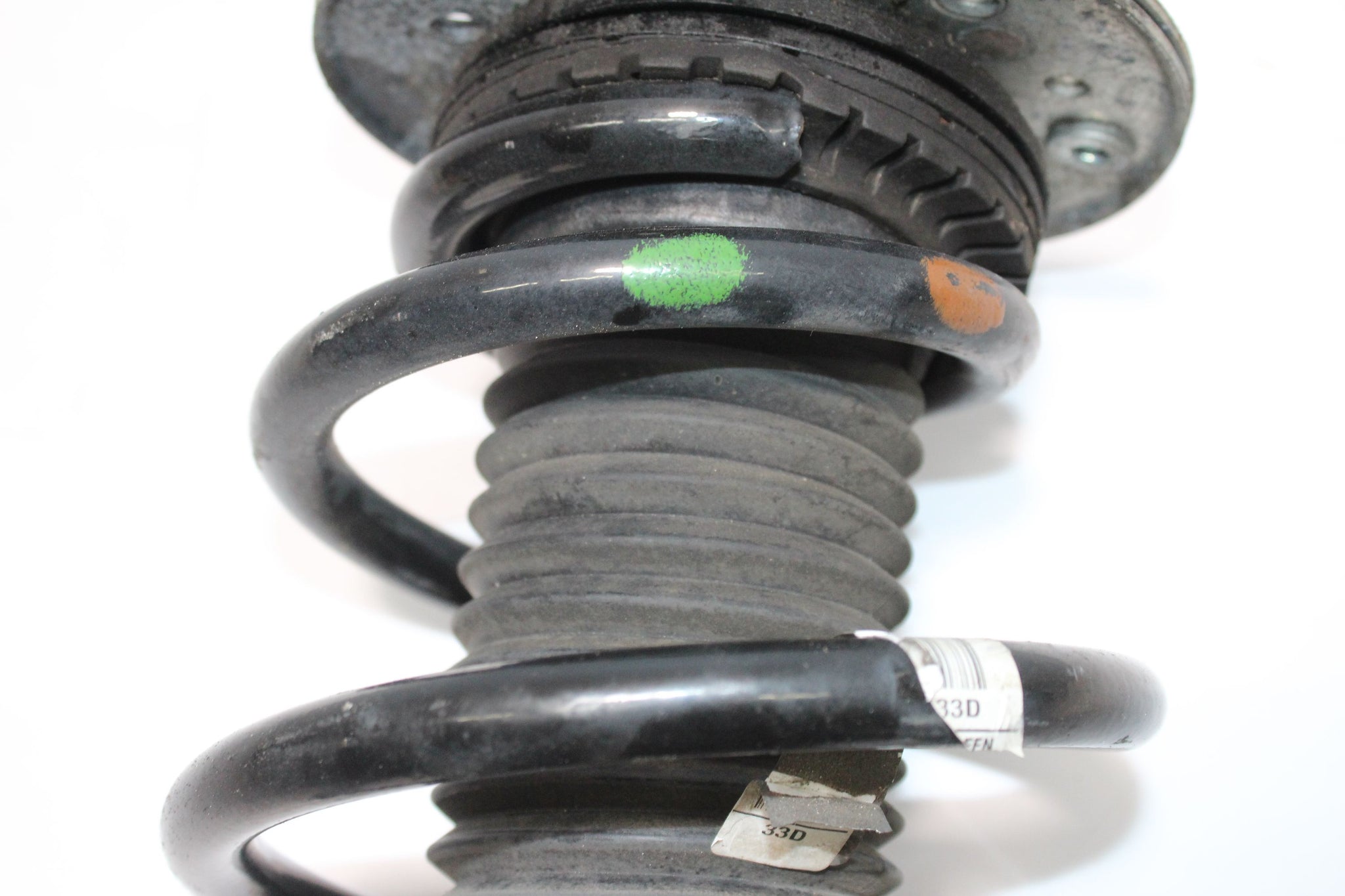 2016 RANGE ROVER EVOQUE  2.0 Left side Front Suspension Leg GJ32-18K001-AA