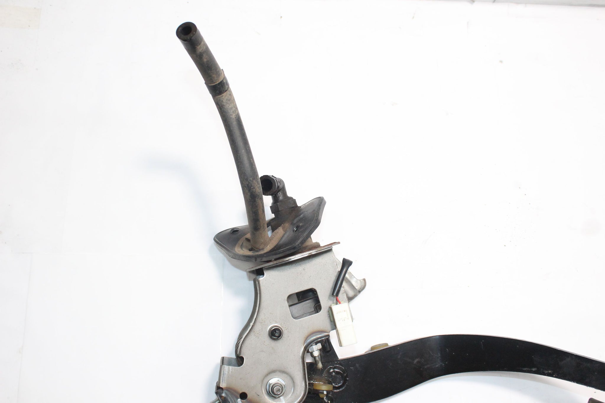 2014 KIA SPORTAGE 2.0 CLUTCH PEDAL