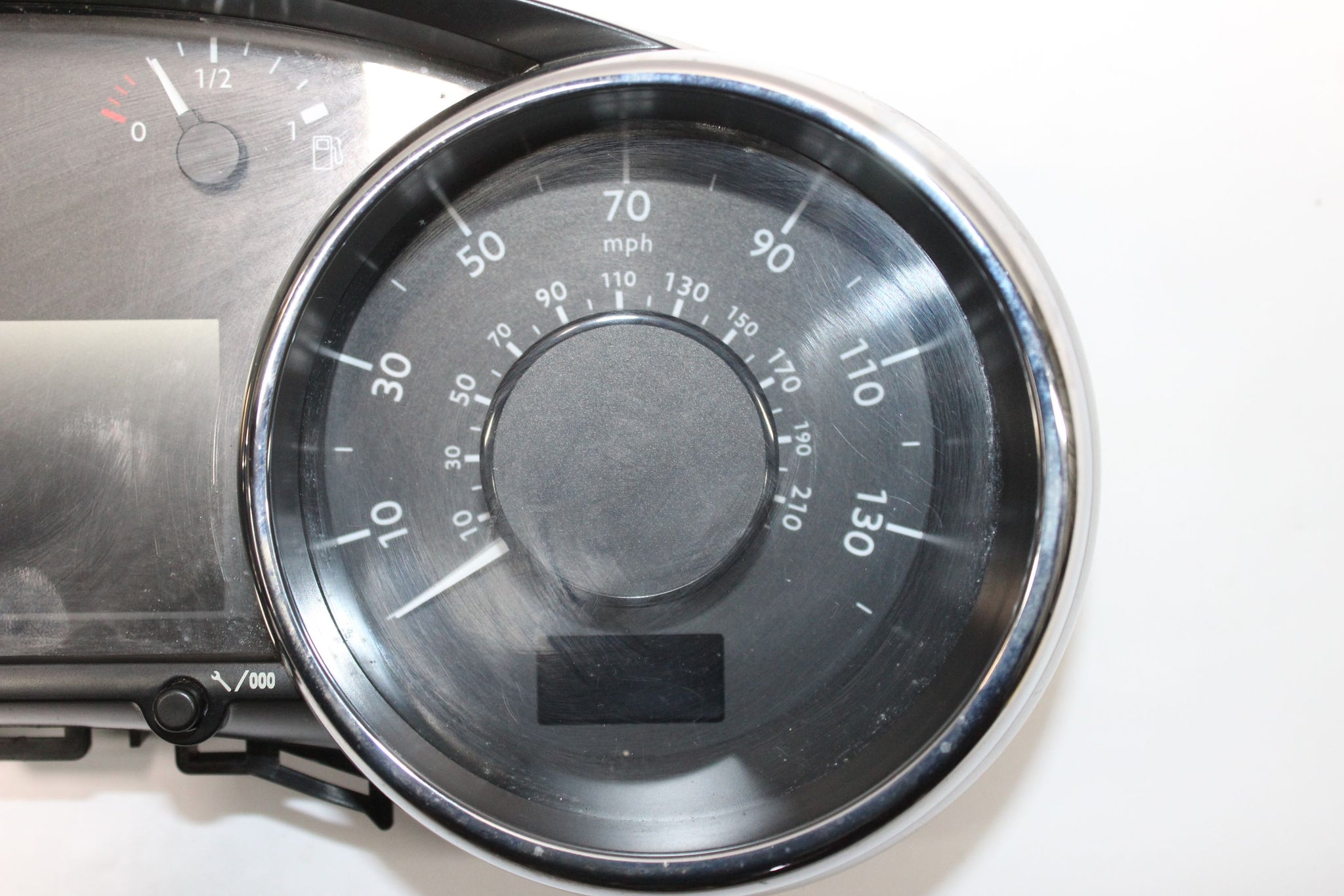 2014 PEUGEOT 5008 1.6 Speedo Instrument Cluster 9804898580