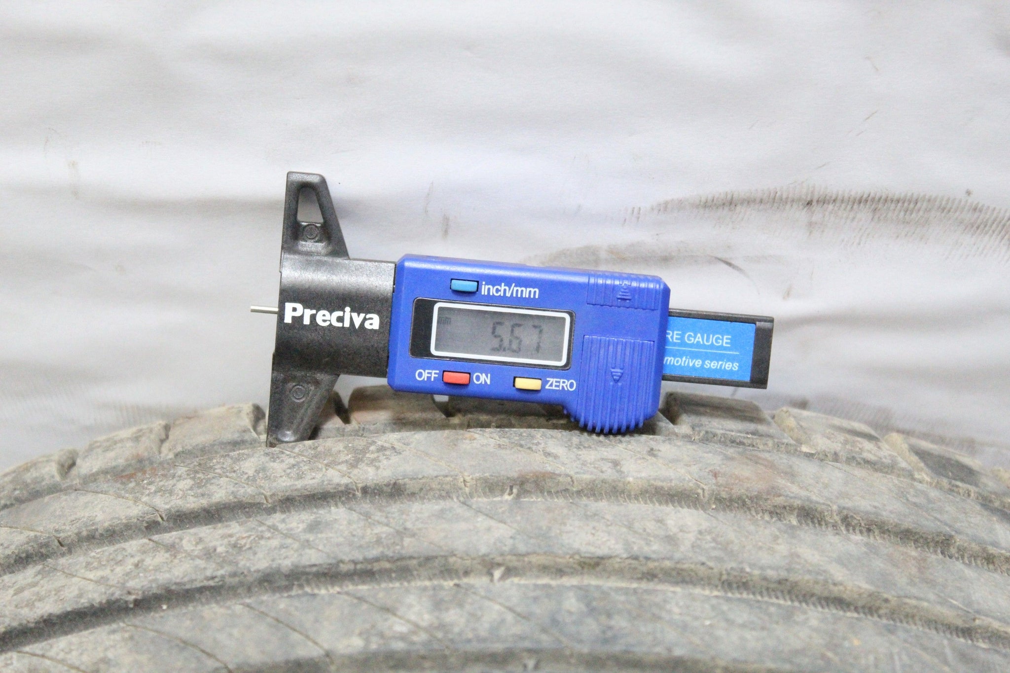 2011 TOYOTA YARIS Alloy Wheel with Tyre 185/60 R15 5.6MM