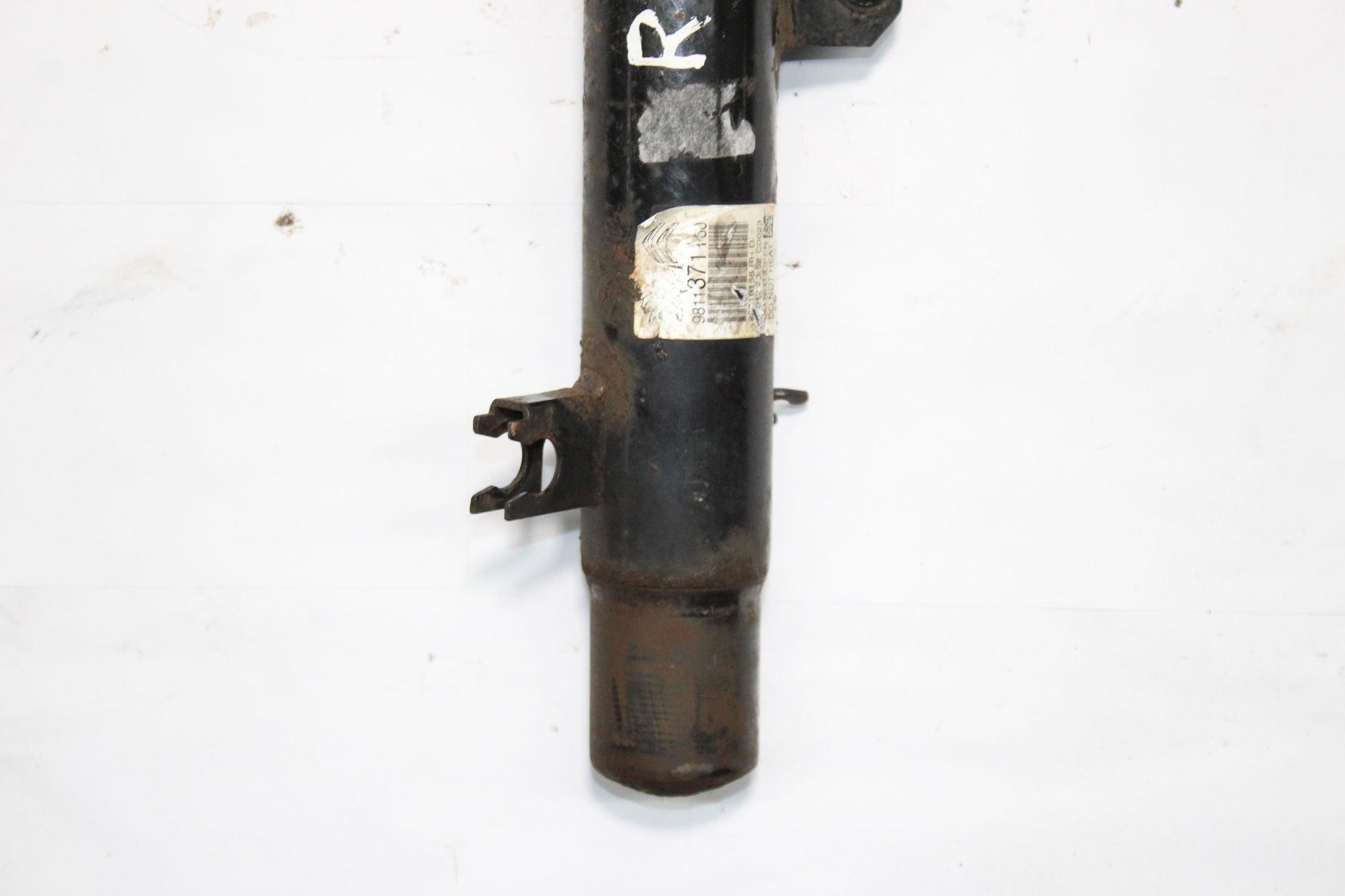 2018 CITROEN C3 MK3 1.2 Right side Front Suspension Leg 9811371180