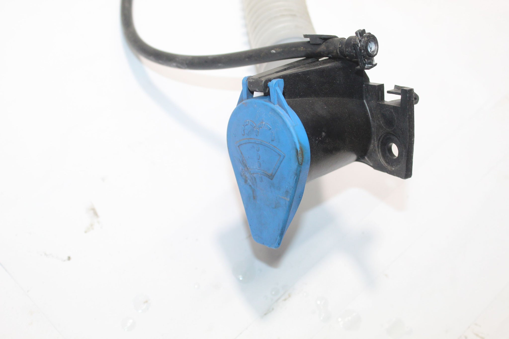 2017 JAGUAR F PACE Wiper Washer Bottle Pump HK83-17E613-A