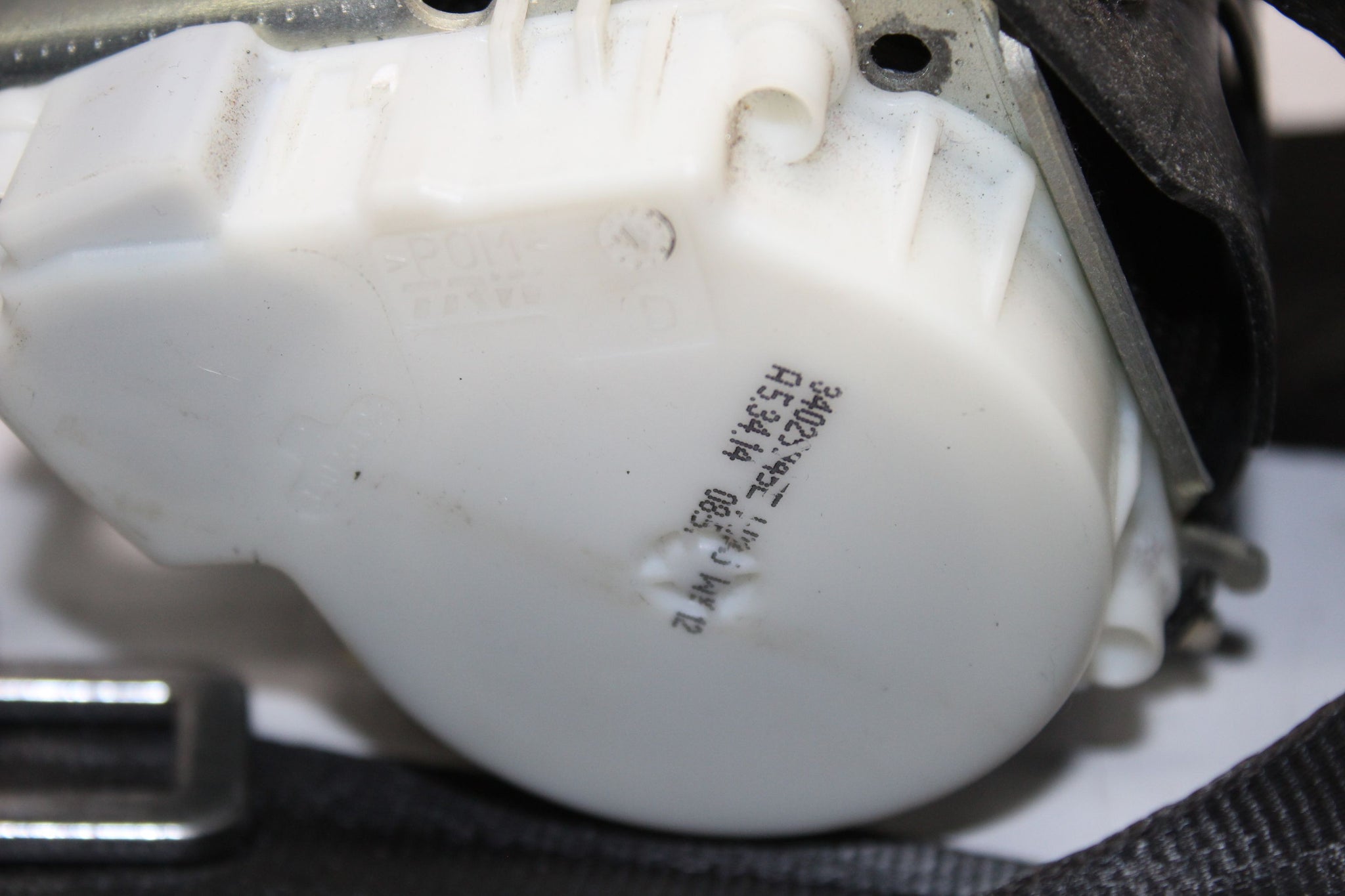 2014 PEUGEOT 5008 Right side Rear Seat Belt 34029945E