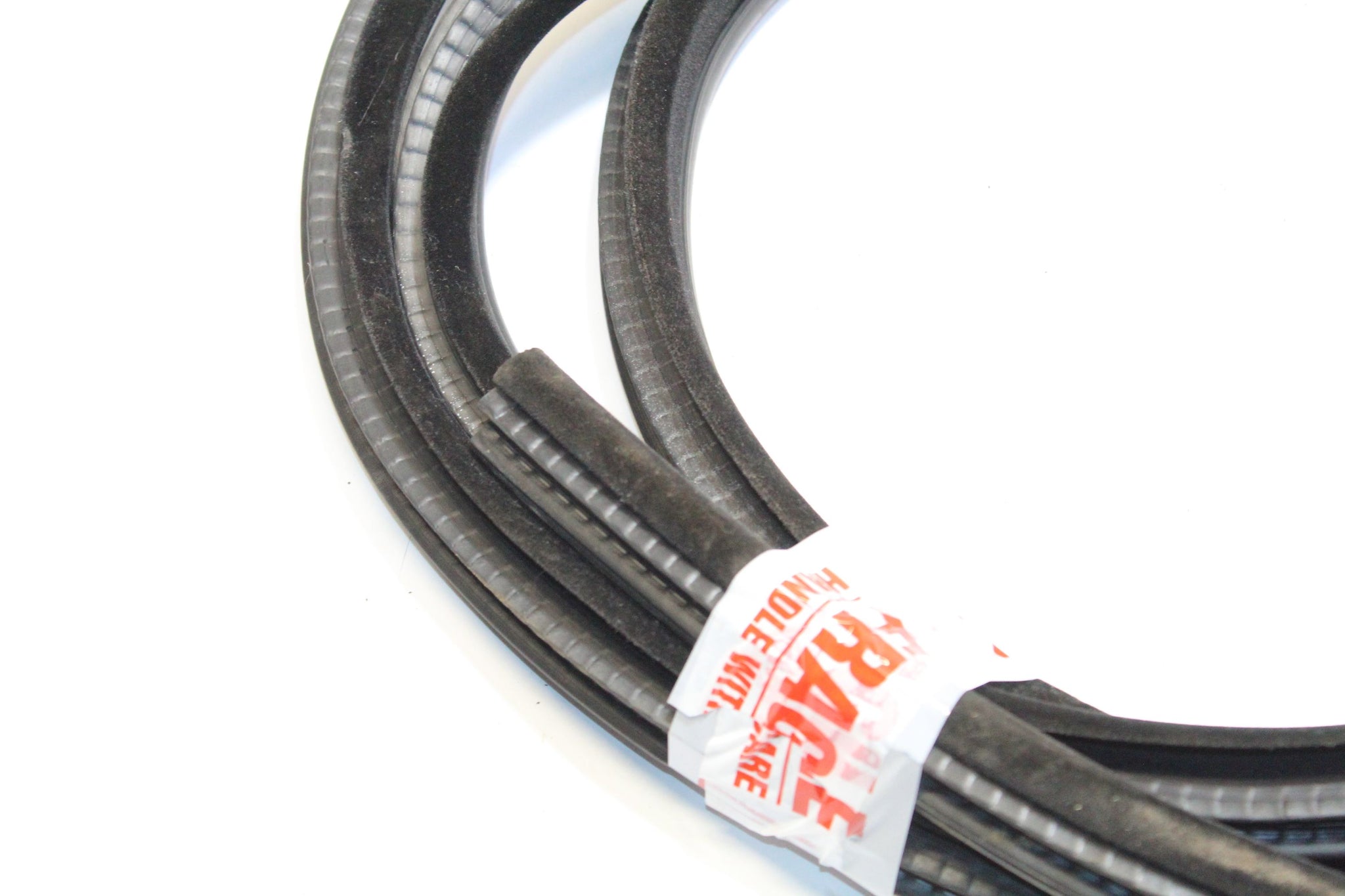 2011 RANGE ROVER VOGUE L322 Left side Front Door Seal Rubber