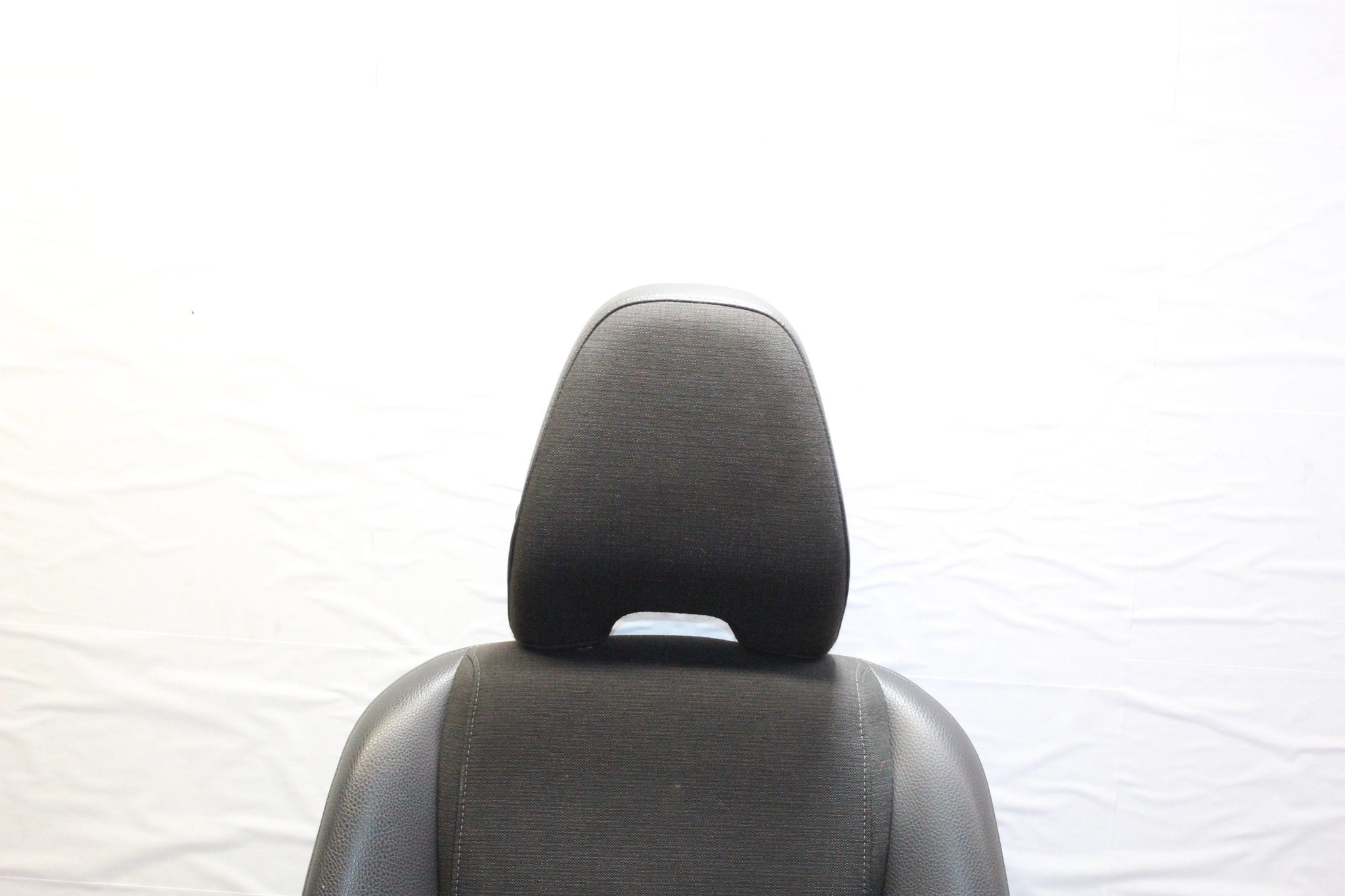 Volvo XC90 passenger side front seat 2010