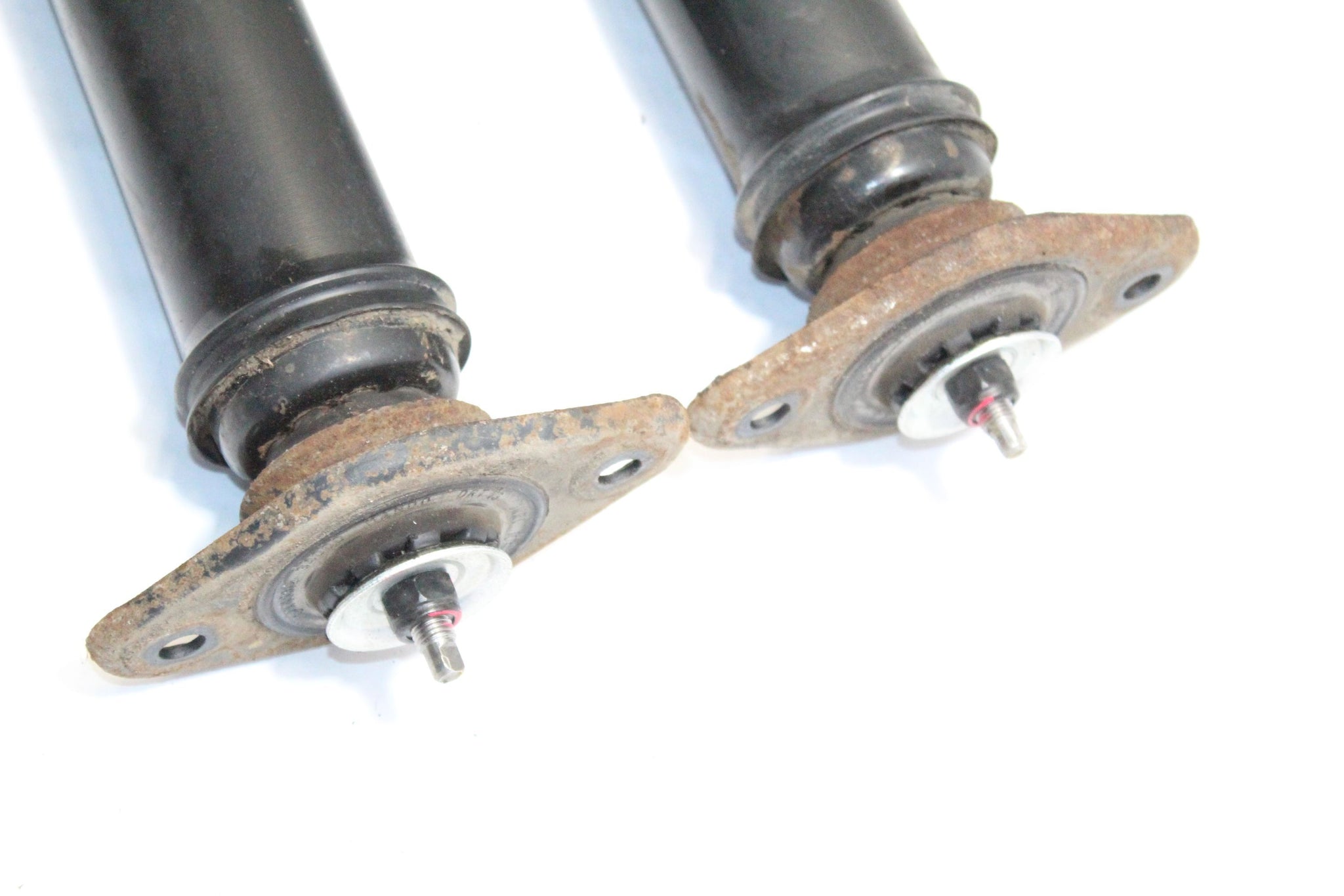 2013 SSANGYONG KORANDO 2.0 Rear Shock Absorber Strut Pair