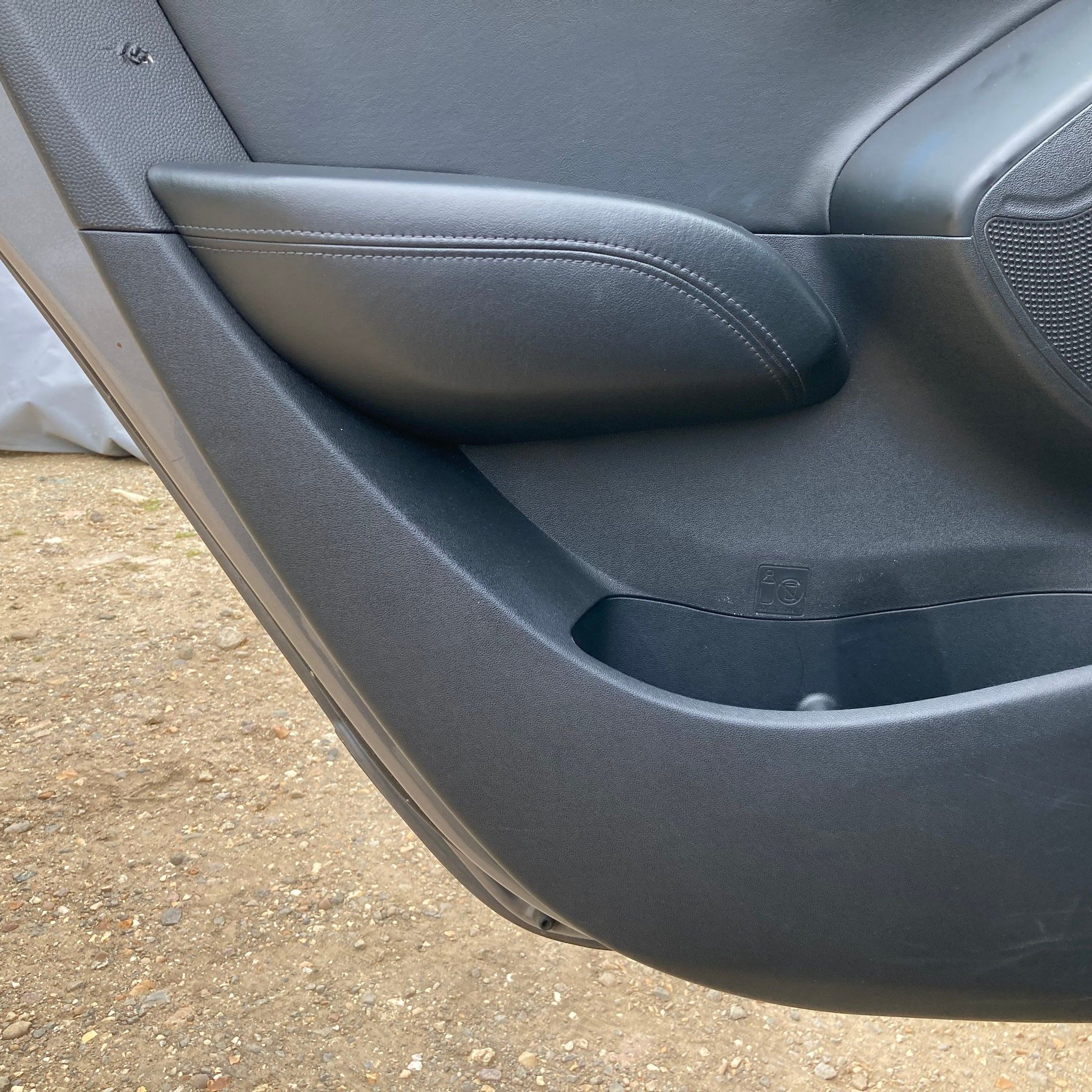 2013 HYUNDAI IX35 Passenger side Rear Complete Door GREY