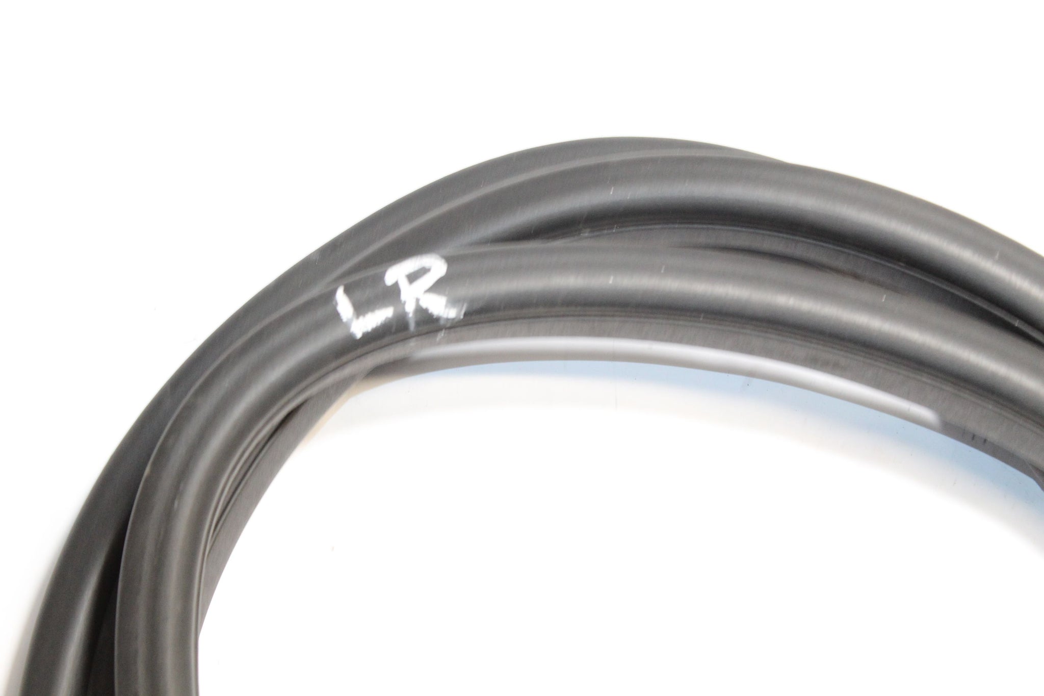 2015 LAND ROVER DISCOVERY SPORT Left side Rear Door Seal Rubber