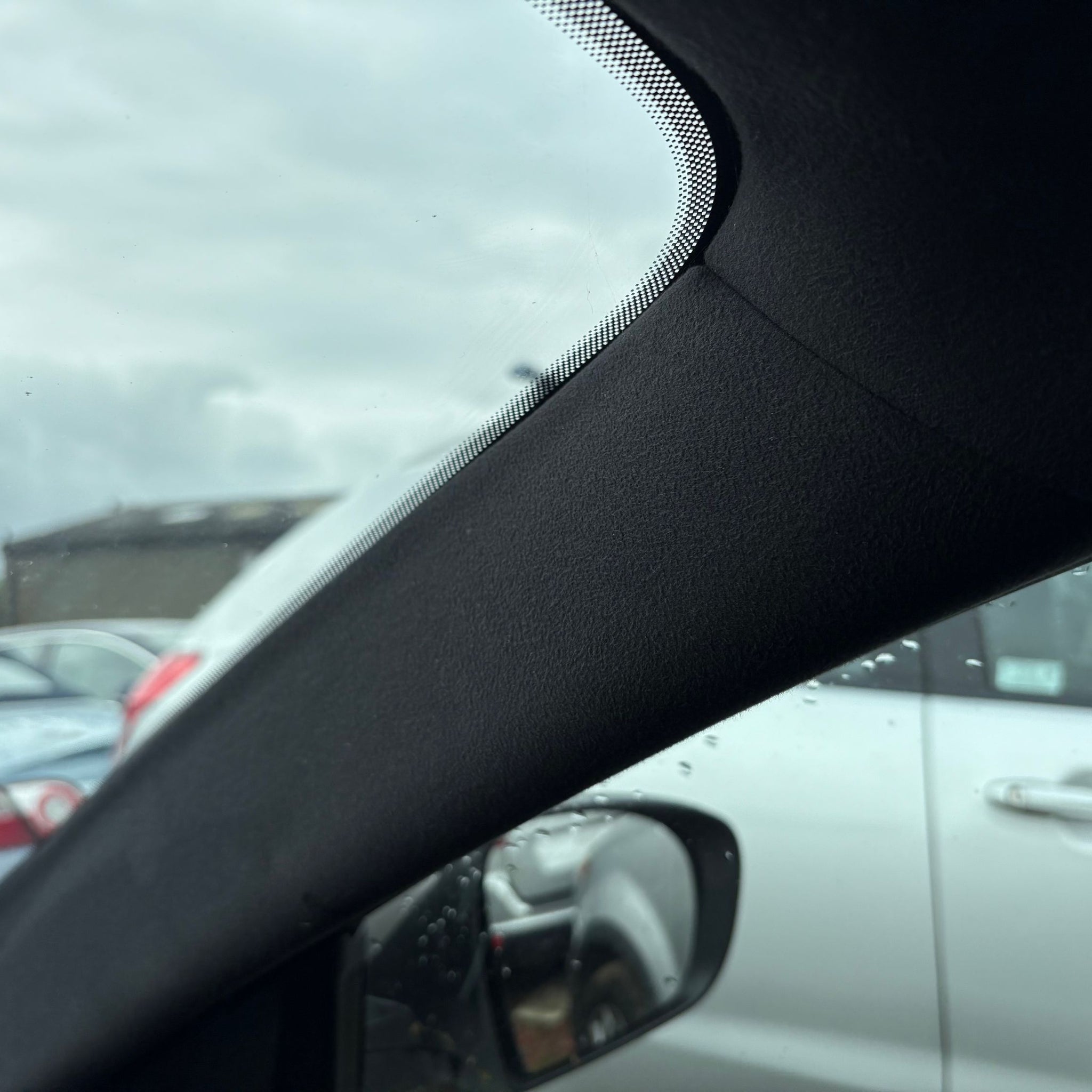 2017 MASERATI GHIBLI RIGHT SIDE A PILLAR TRIM COVER