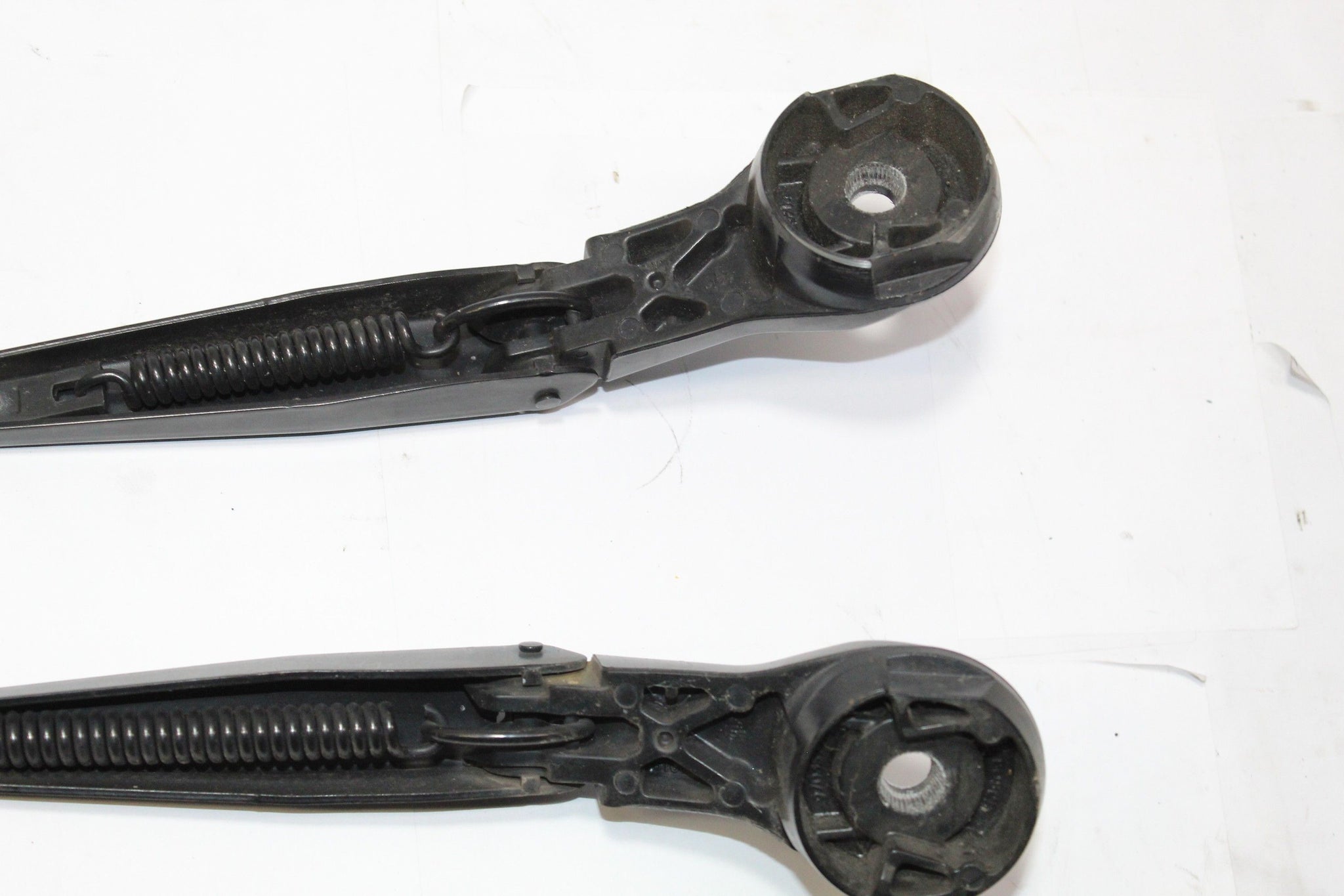 2015 CITROEN C4 Front Wiper Arm Pair 9676367780 9676370980