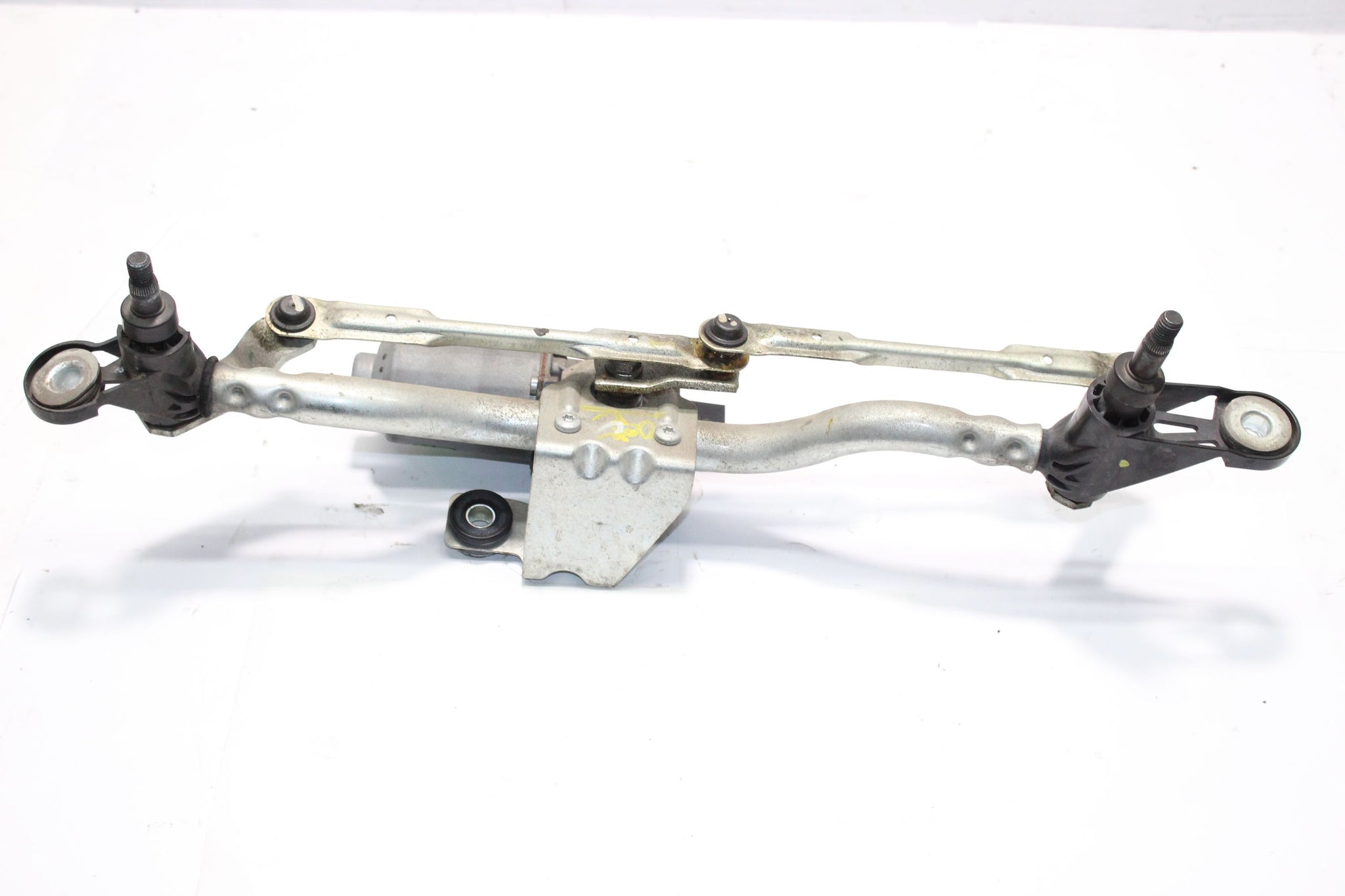 2017 FORD ECOSPORT FRONT WIPER MOTOR WITH LINKAGE CN15-17504-CC