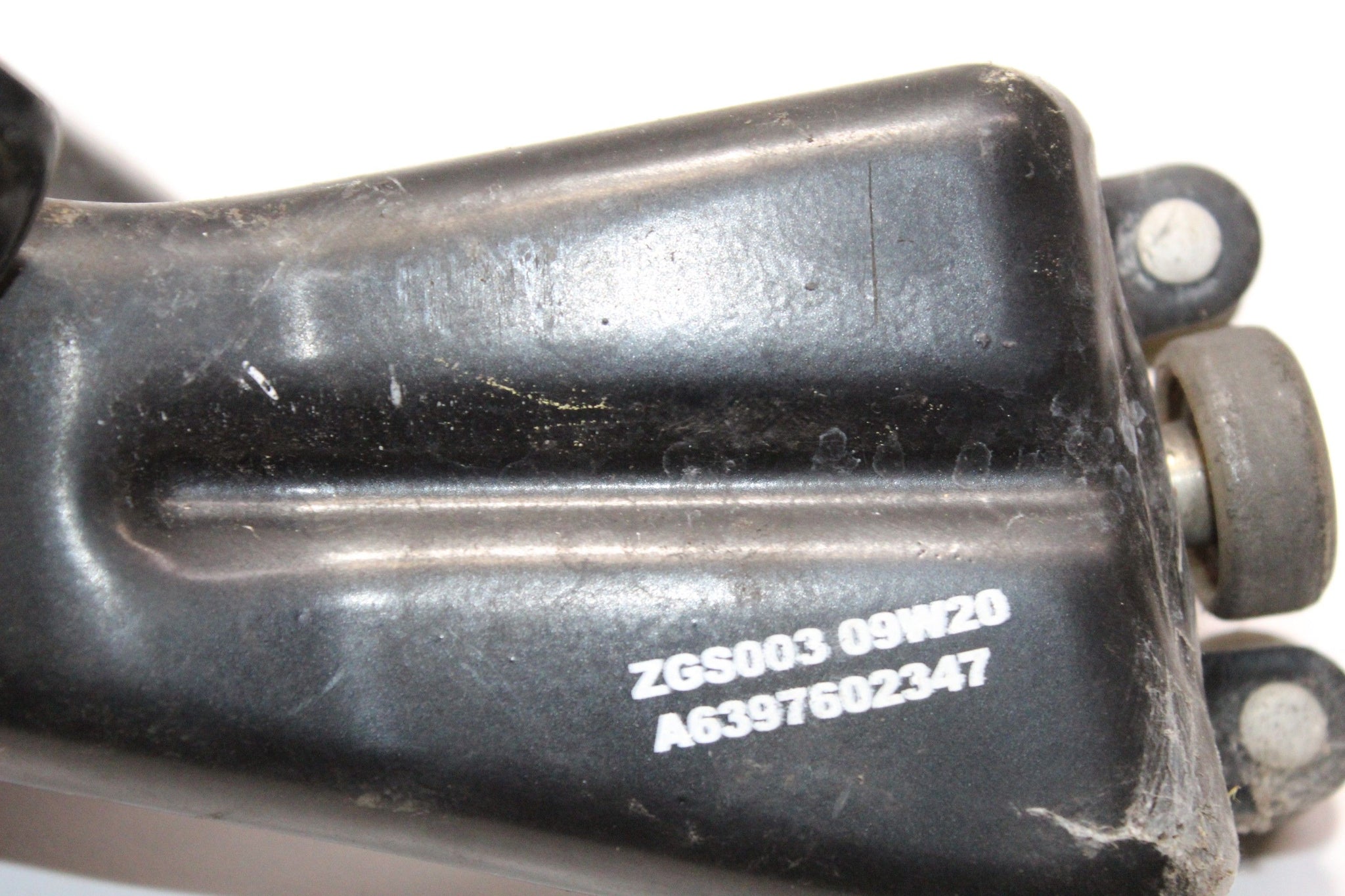 2009 MERCEDES VITO W639 Sliding Door L/R Roller Pair A6397602347 A6397602247