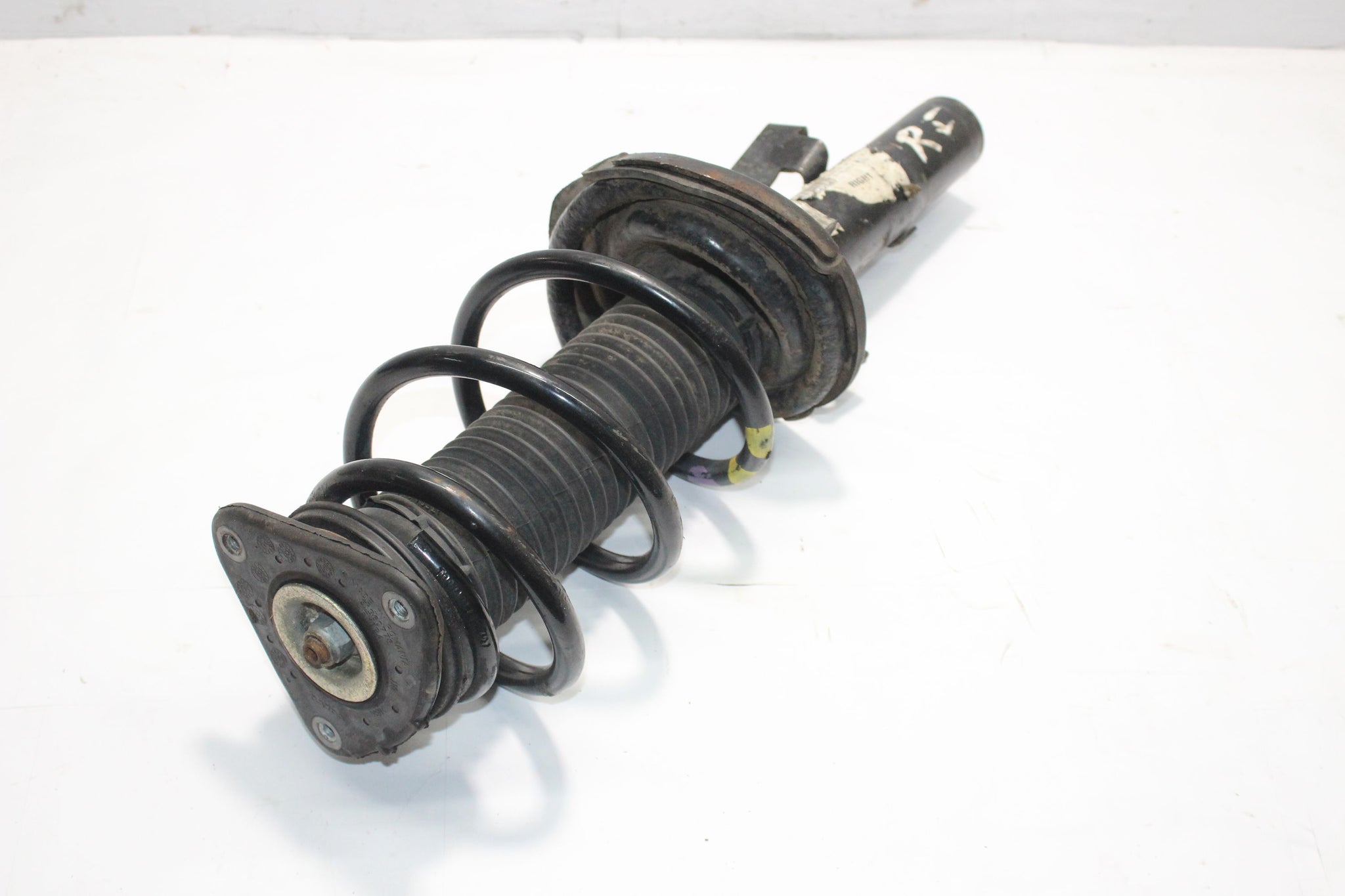 2013 VOLVO V40 2.0 RIGHT SIDE FRONT SUSPENSION LEG STRUT