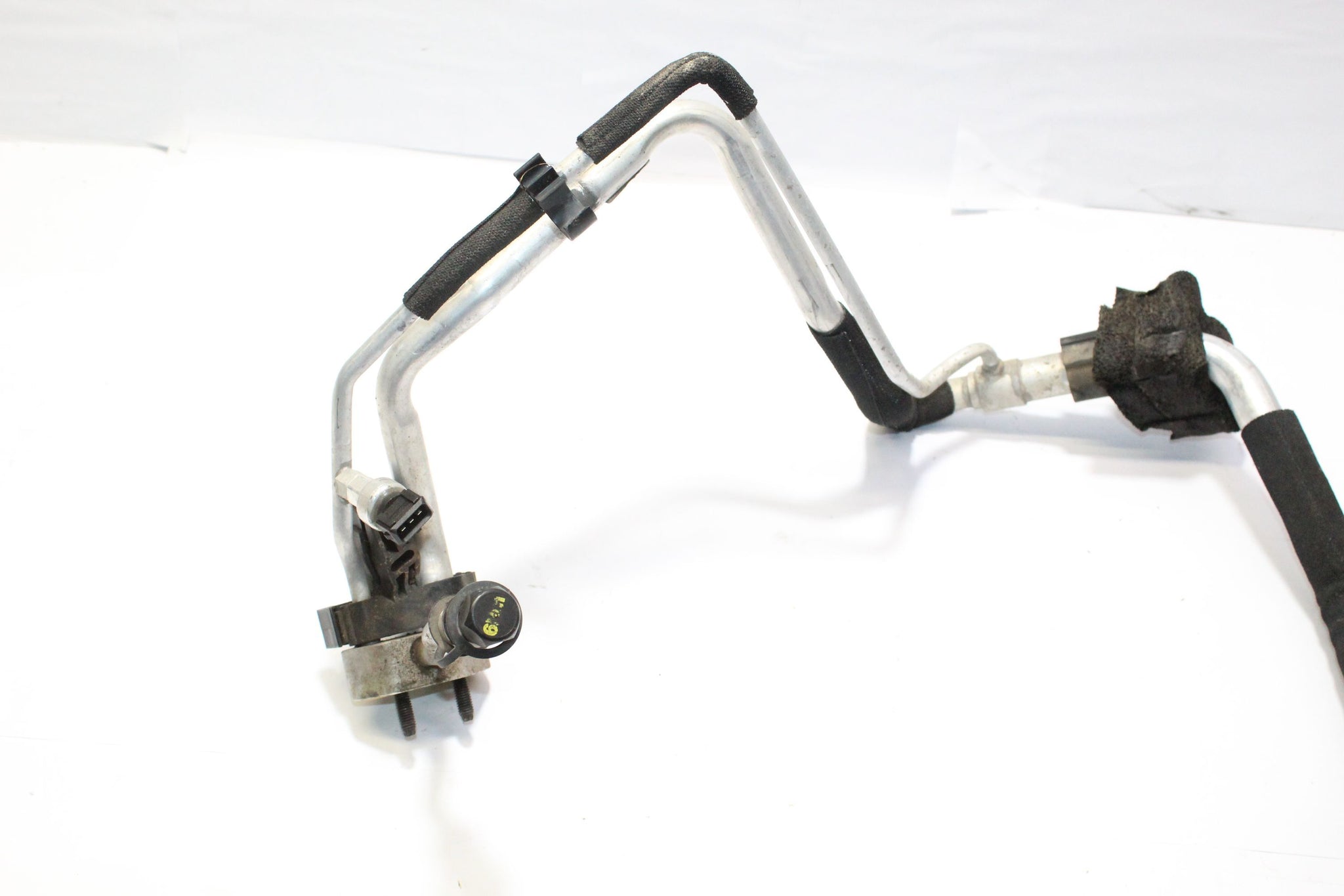 2011 VOLVO V60 1.6 AIR CON PIPES