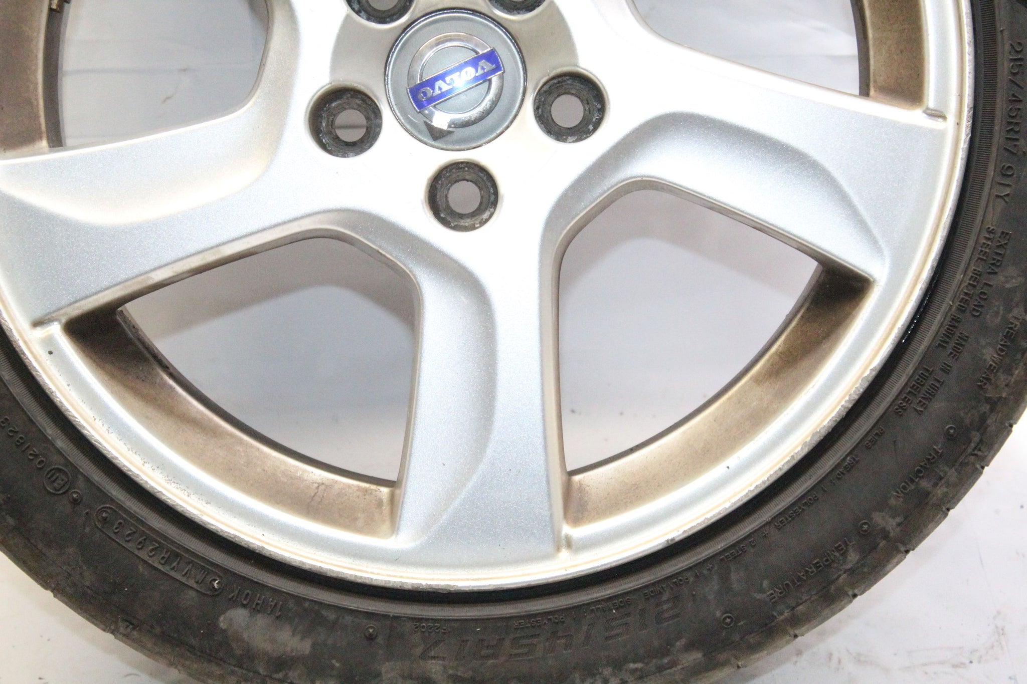 2011 VOLVO V60 Alloy Wheel with Tyre 215/45 R17 3.0MM