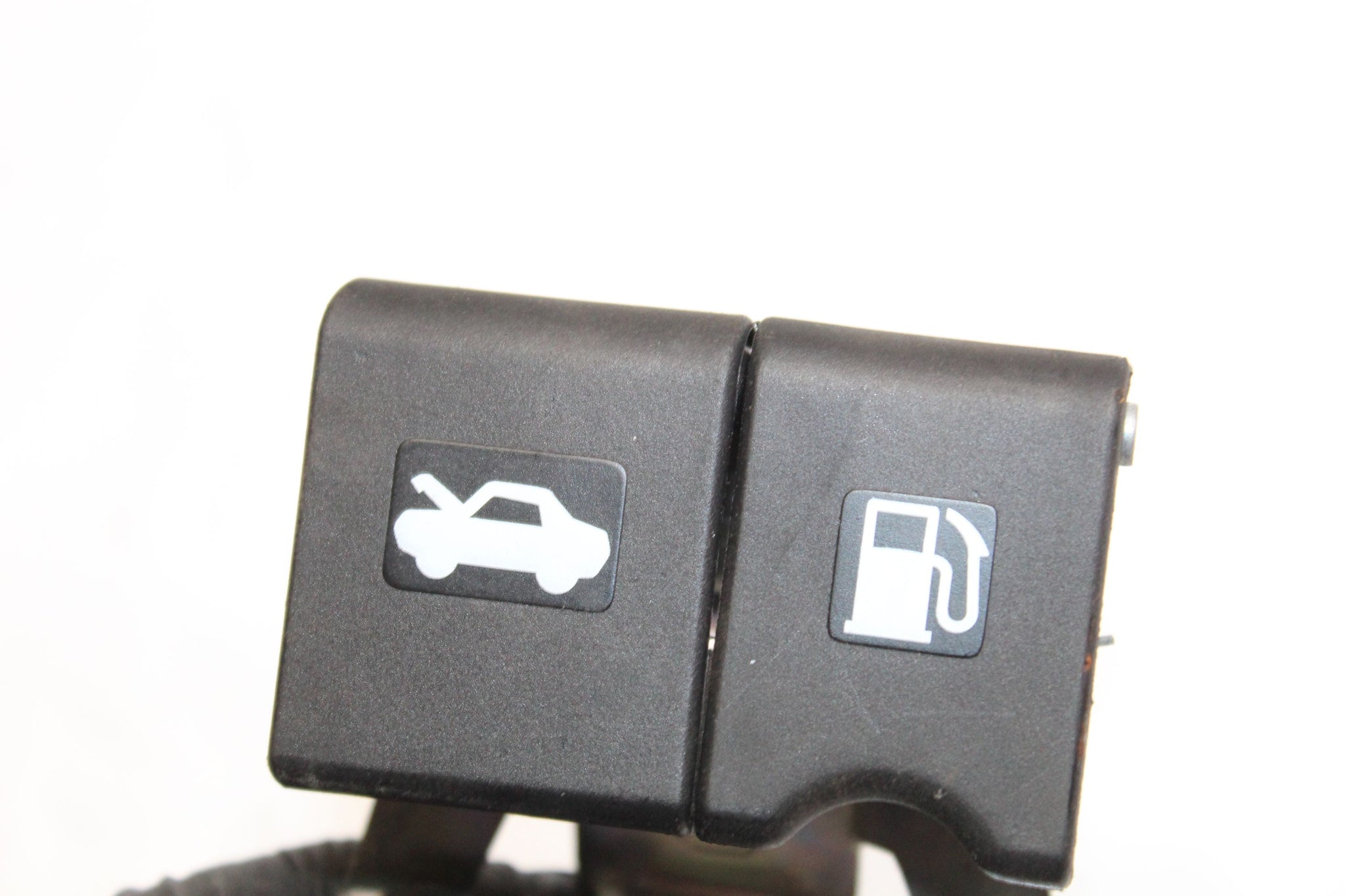 2014 NISSAN JUKE F15 Bonnet and Fuel Flap release Lever