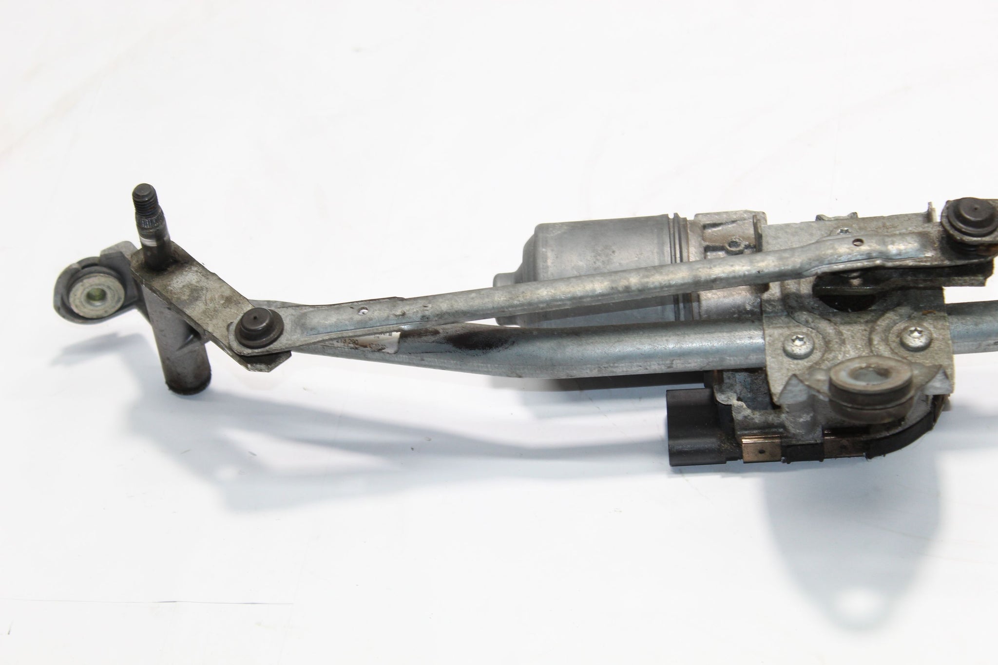 2012 BMW X3 F25 Front Wiper Motor Linkage 7213290