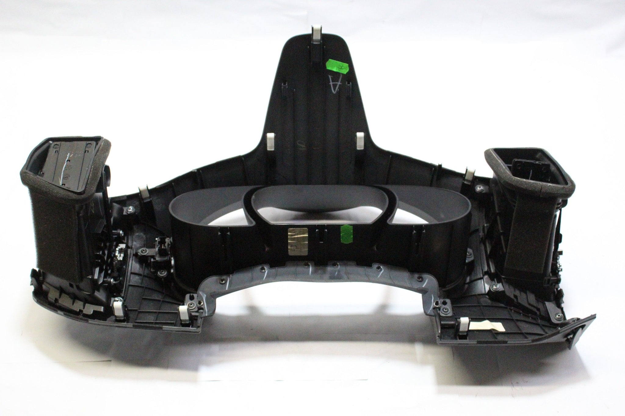 2014 KIA SPORTAGE Right side Dash Speedo Surround Trim and Air Vents