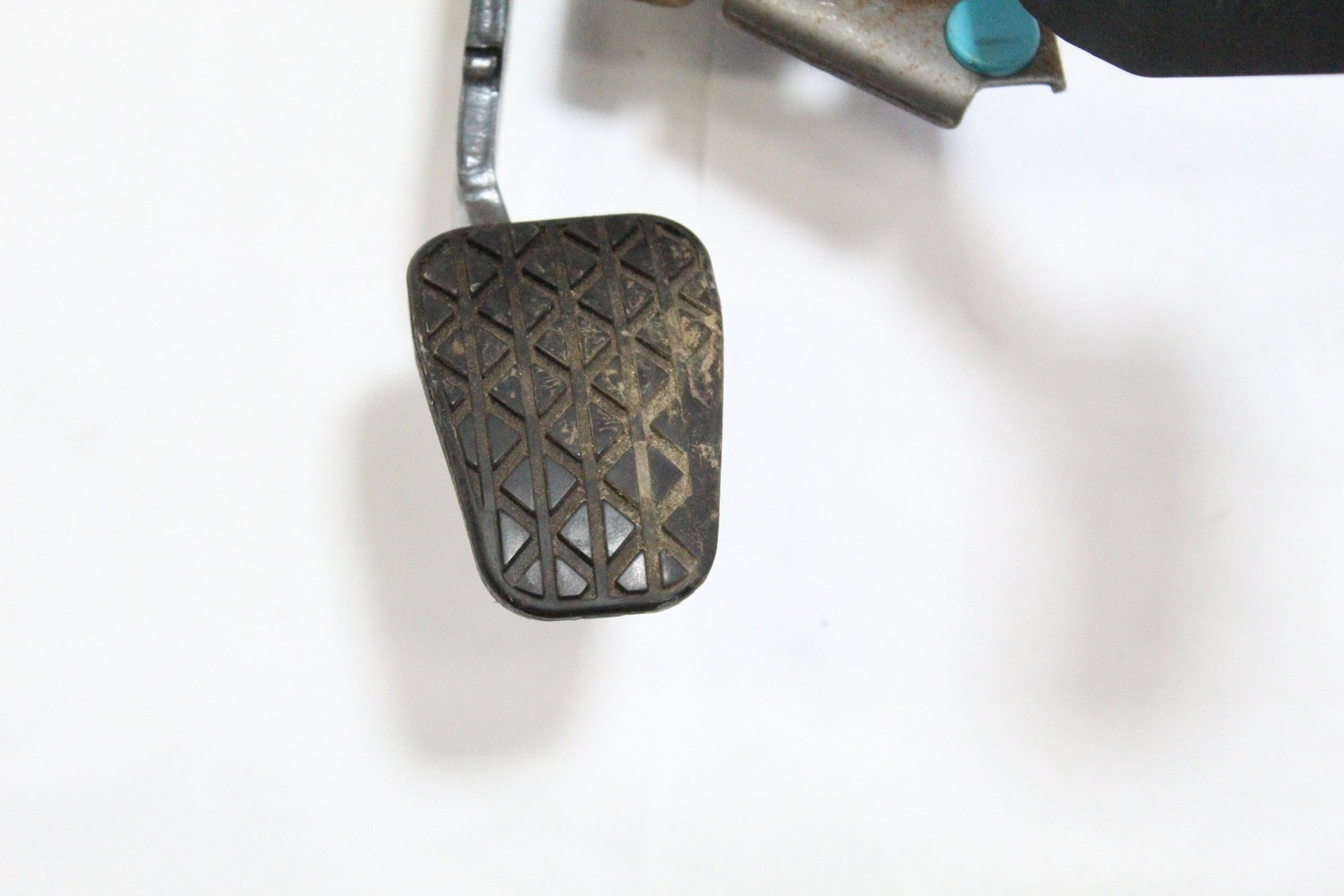 2008 MAZDA 2 1.3 Brake Pedal and Accelerator Pedal