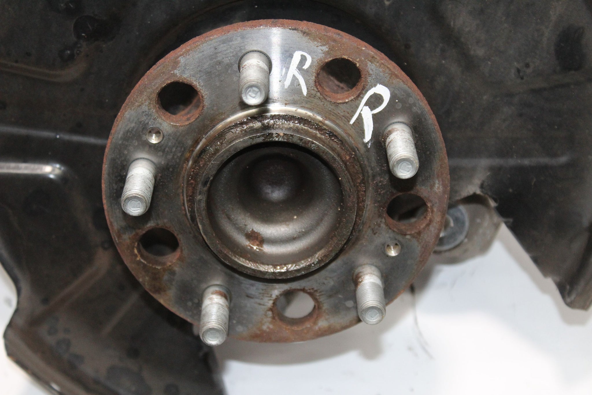 2019 HYUNDAI I40 1.6 Right side Rear Wheel Hub