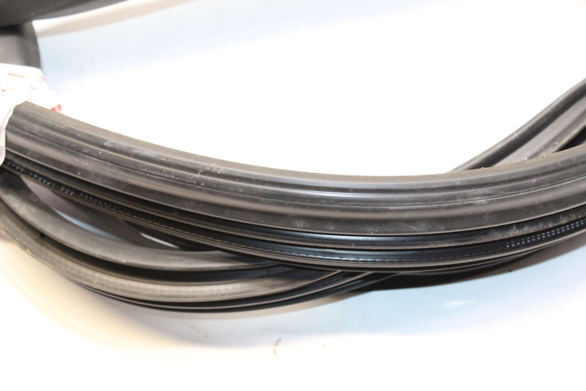 2017 MASERATI GHIBLI Left side Front Door Seal Rubber