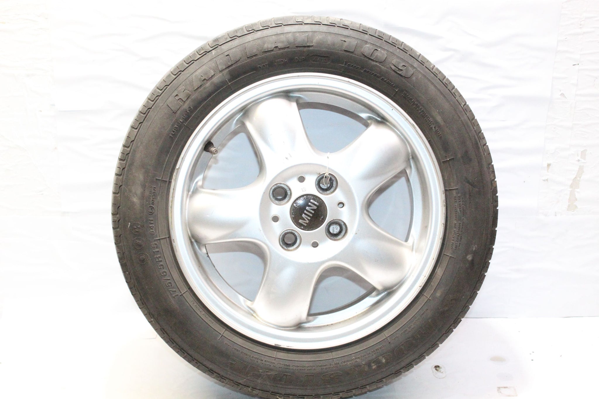 MINI COOPER R55 R56 R57 ALLOY WHEEL WITH TYRE 175 / 65 R15 3.3MM