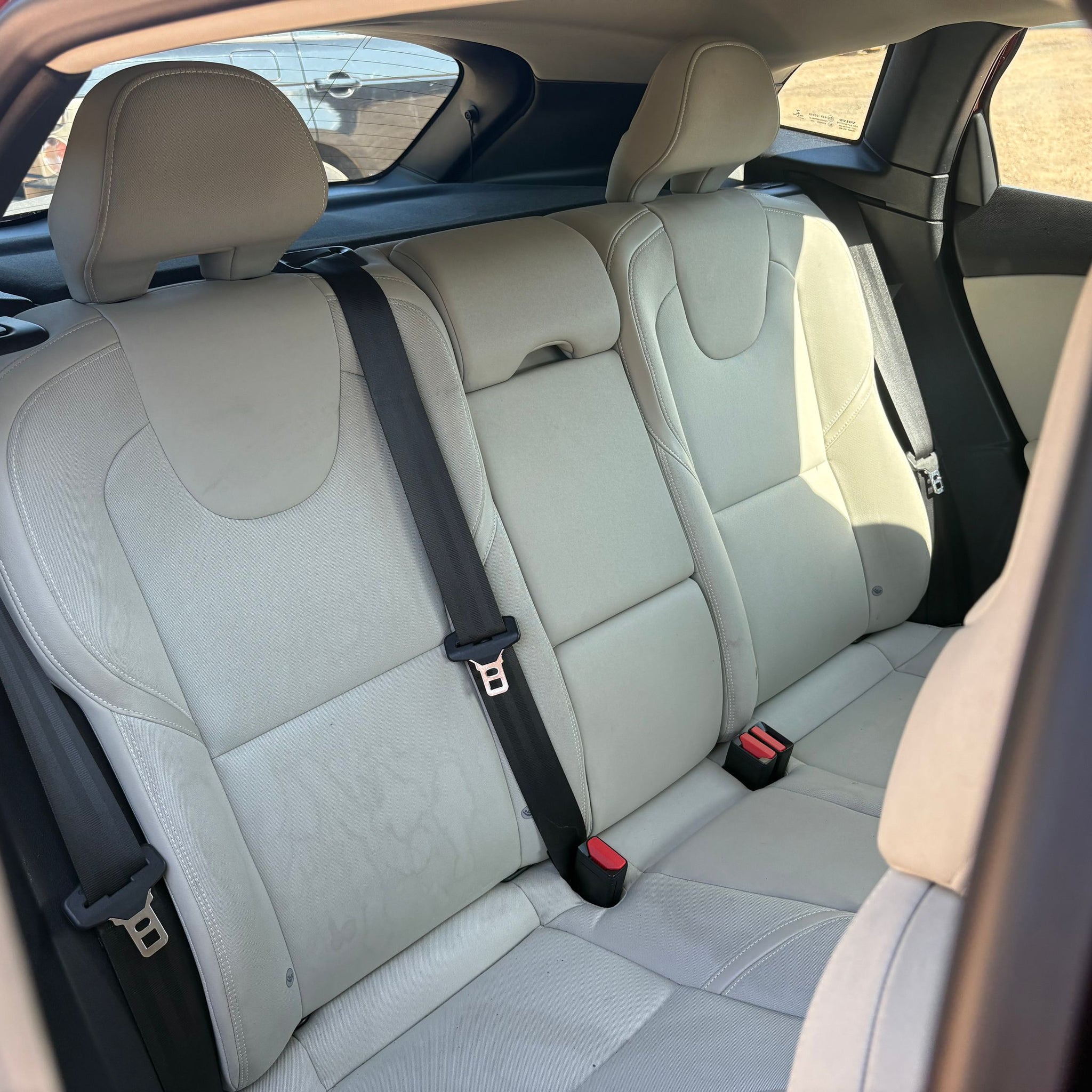 VOLVO V40 REAR SEATS 2013