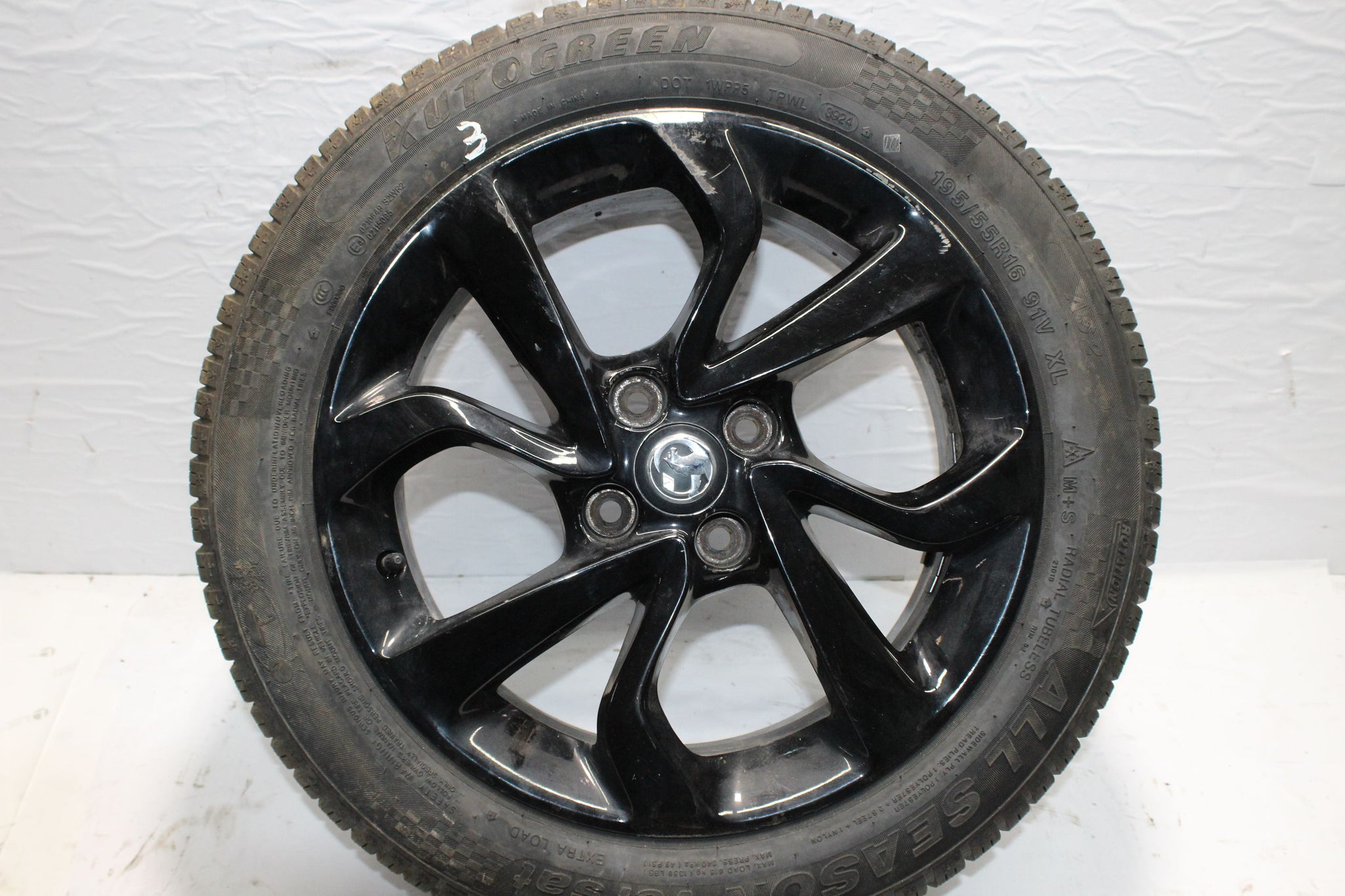 2019 VAUXHALL CORSA E Alloy Wheel with Tyre 195 / 55 R16 7.32MM
