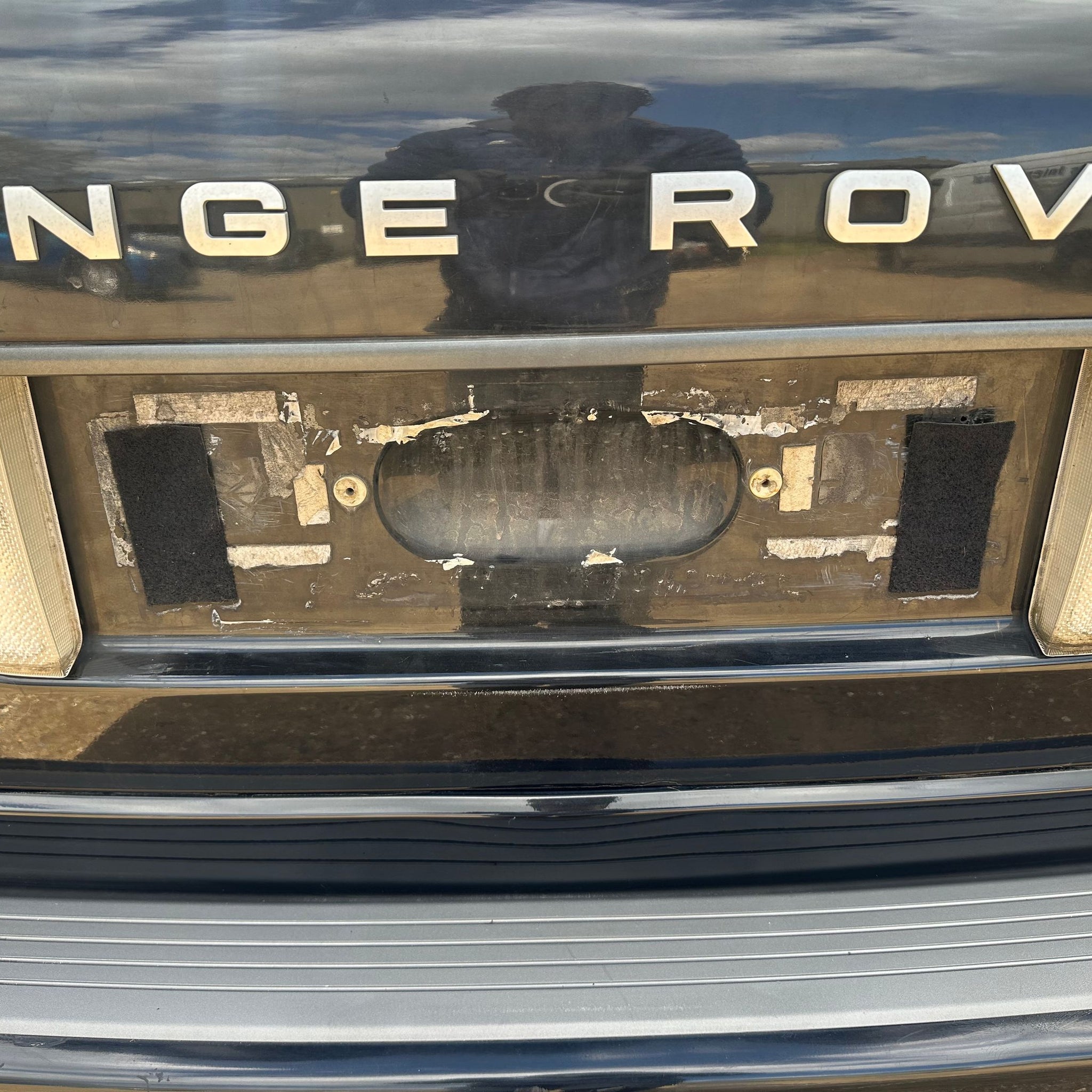 RANGE ROVER VOGUE L322 COMPLETE LOWER TAILGATE 2011