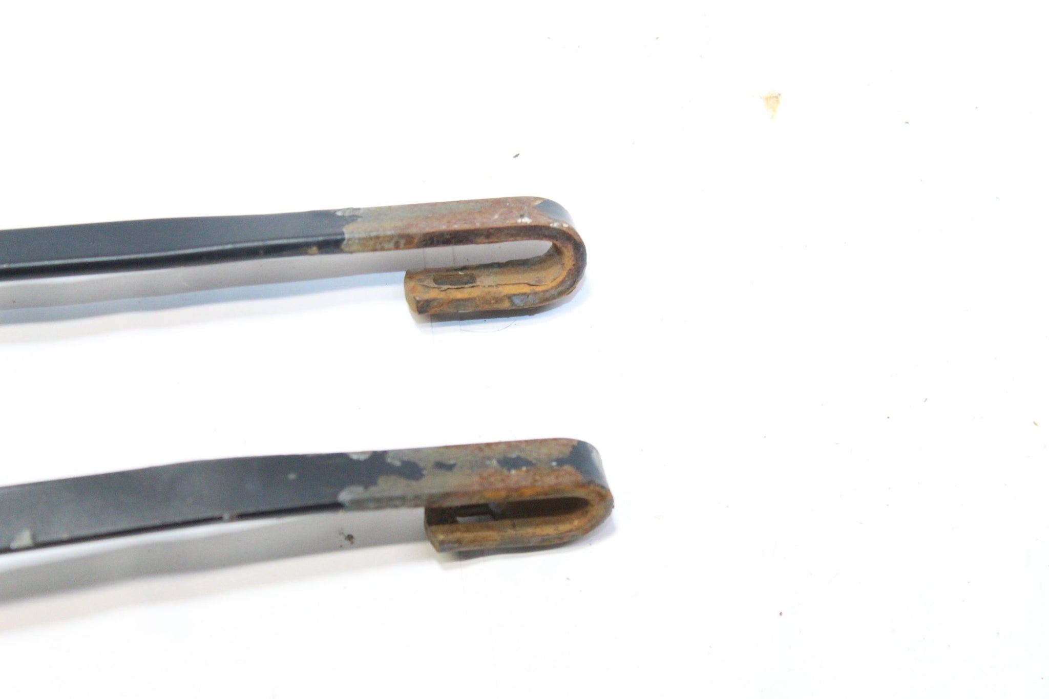 2009 LAND ROVER DISCOVERY 4 Wiper Arm Pair