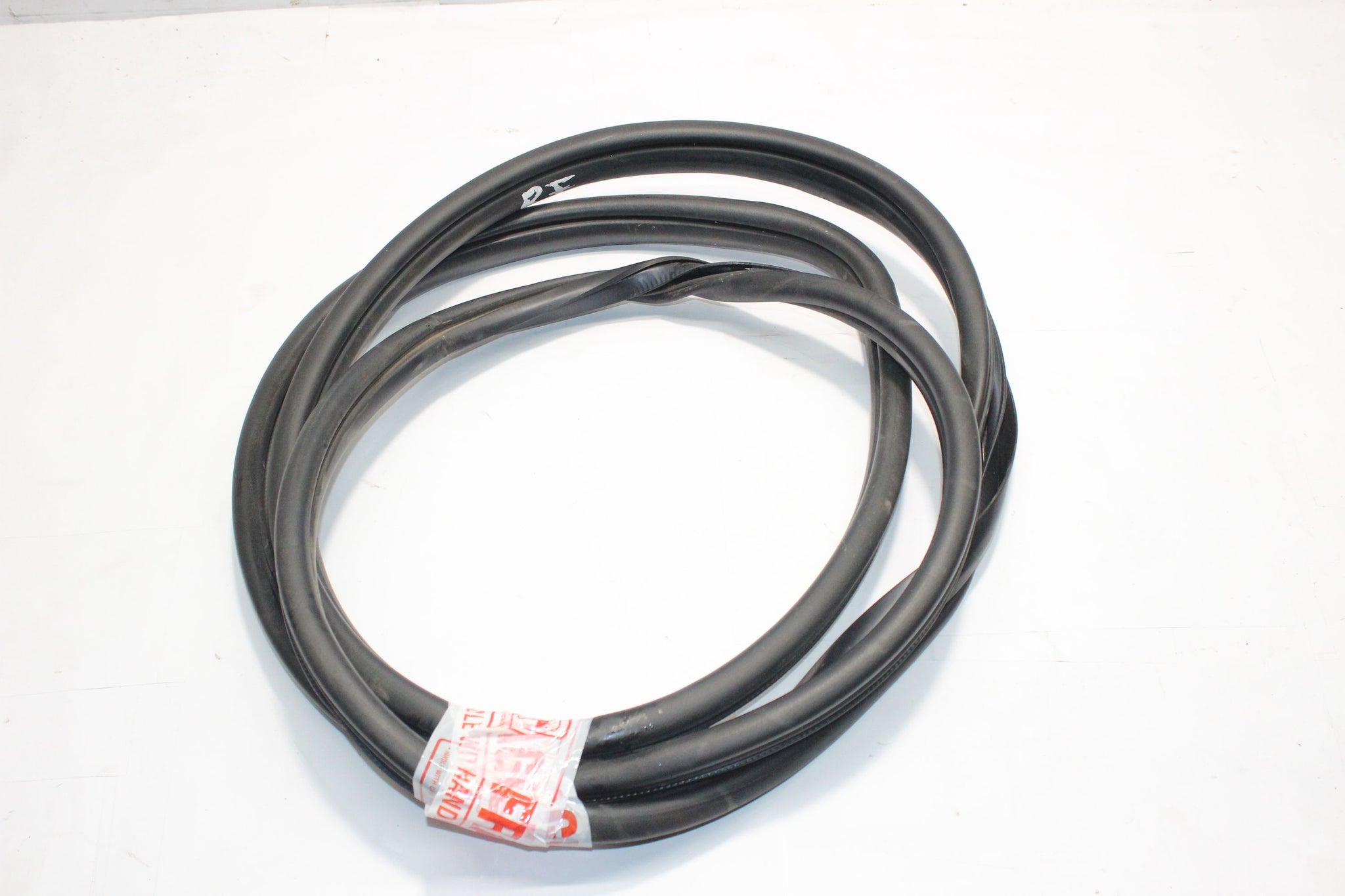2014 KIA SPORTAGE RIGHT SIDE FRONT RUBBER DOOR SEAL
