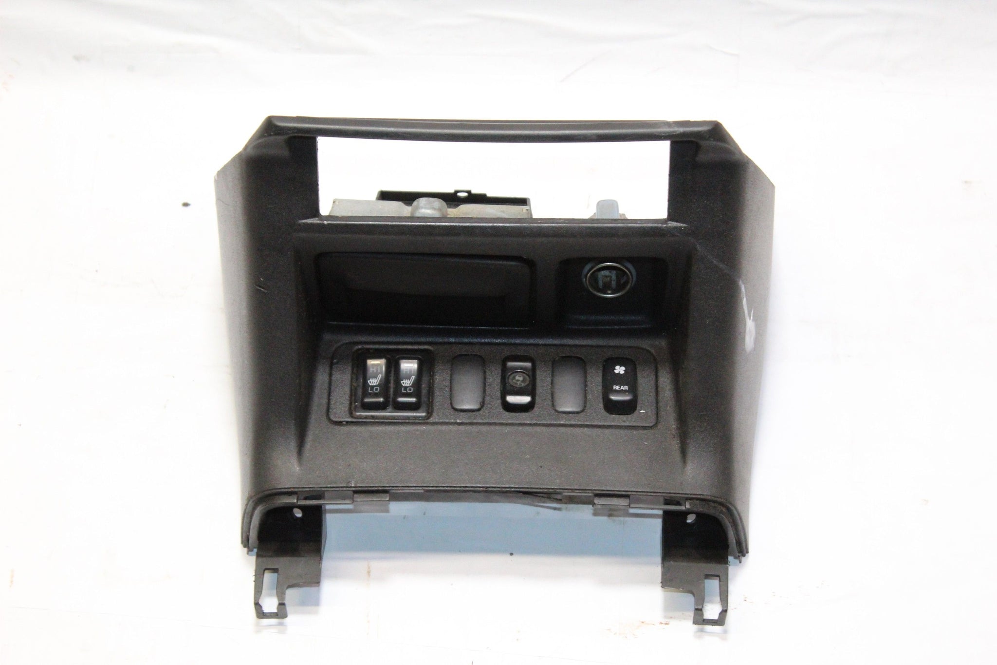 2005 MITSUBISHI SHOGUN Heated Seat Switches Cigarette Lighter Panel Trim