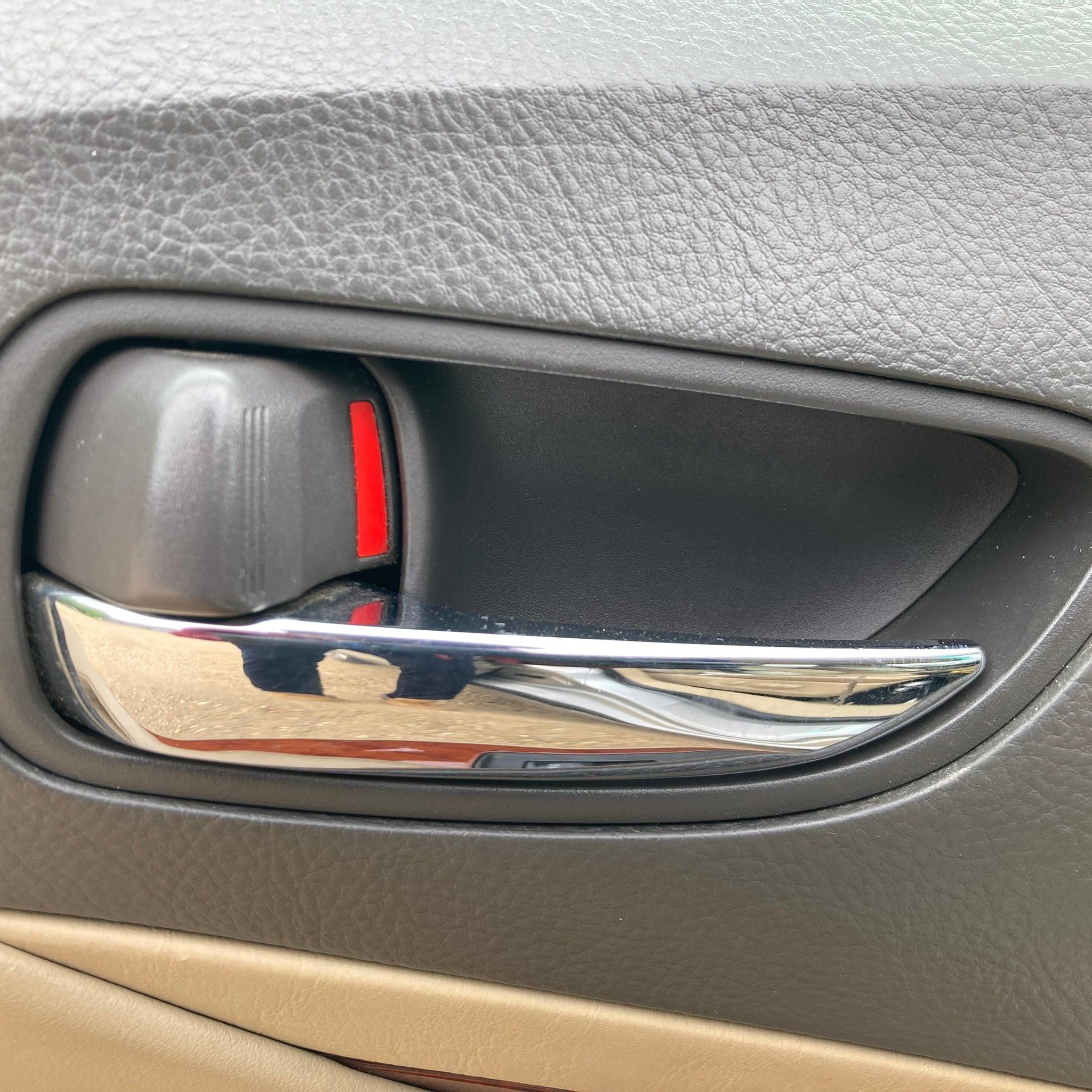 2007 LEXUS GS300 Passenger side Front Complete Door SILVER