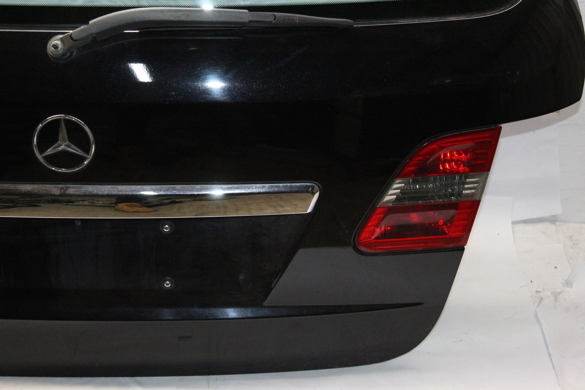 2010 MERCEDES W245 B180 Complete Tailgate BLACK