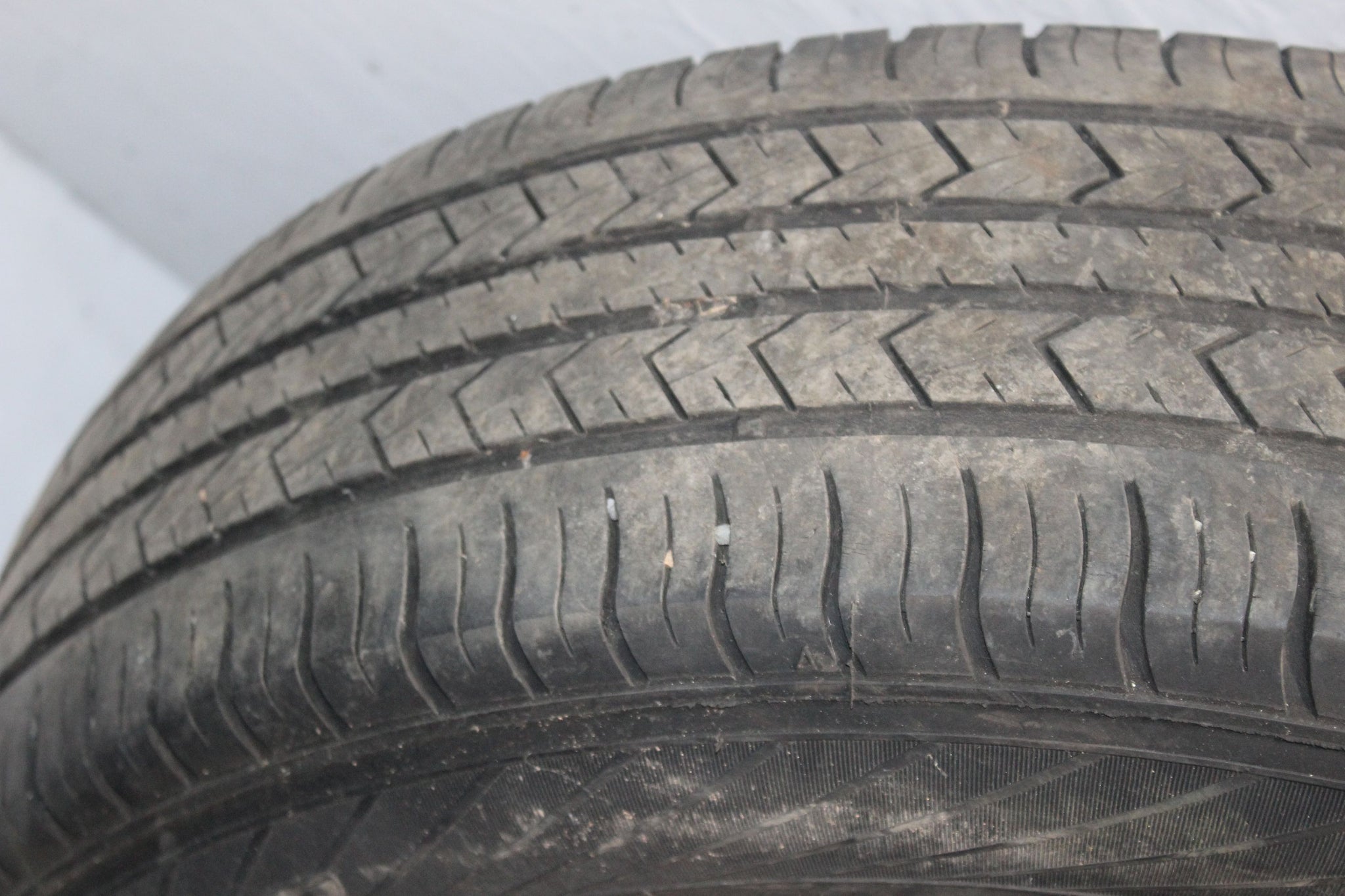2016 RANGE ROVER EVOQUE Alloy Wheel with Tyre 235 / 60 R18 4.1MM
