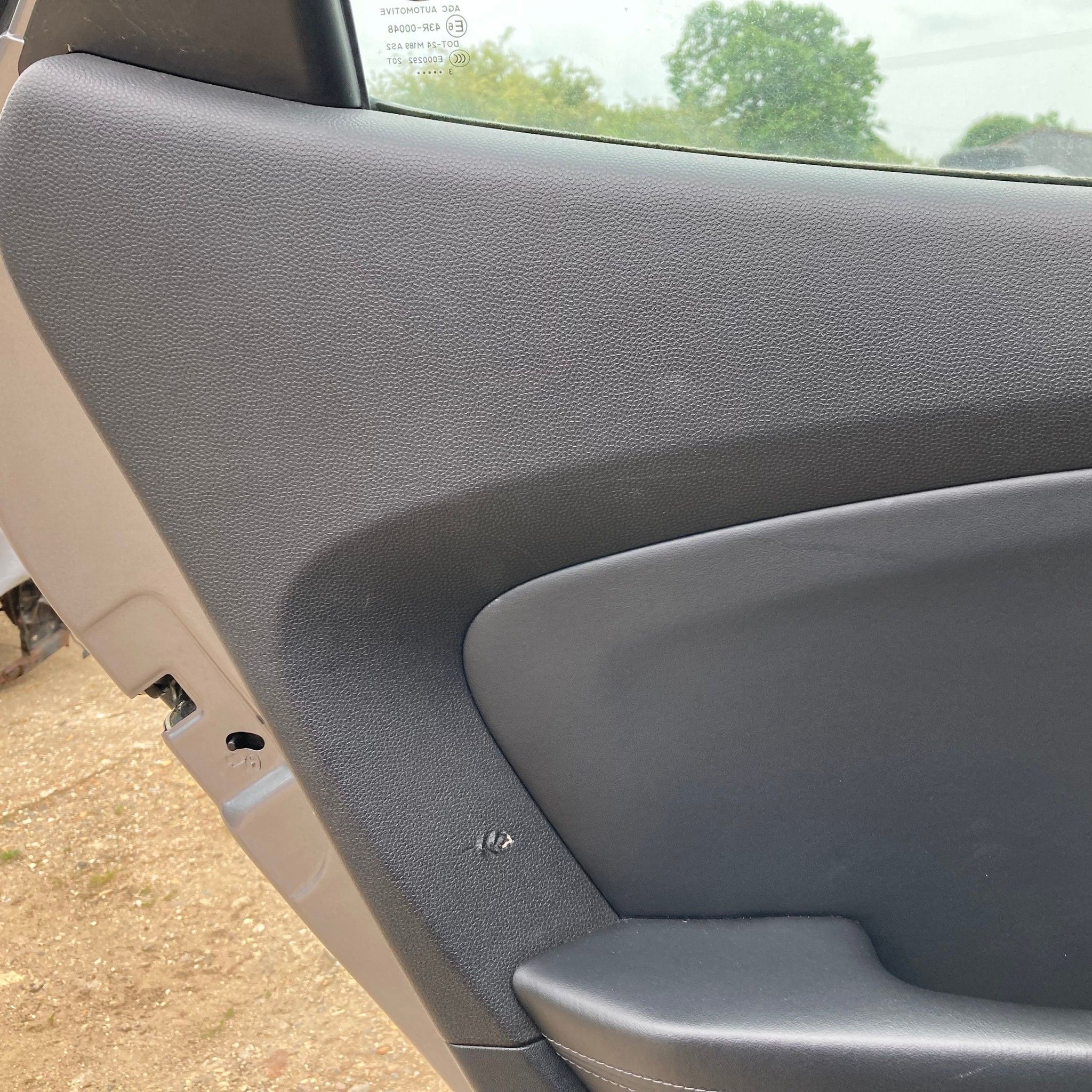 2013 HYUNDAI IX35 Passenger side Rear Complete Door GREY