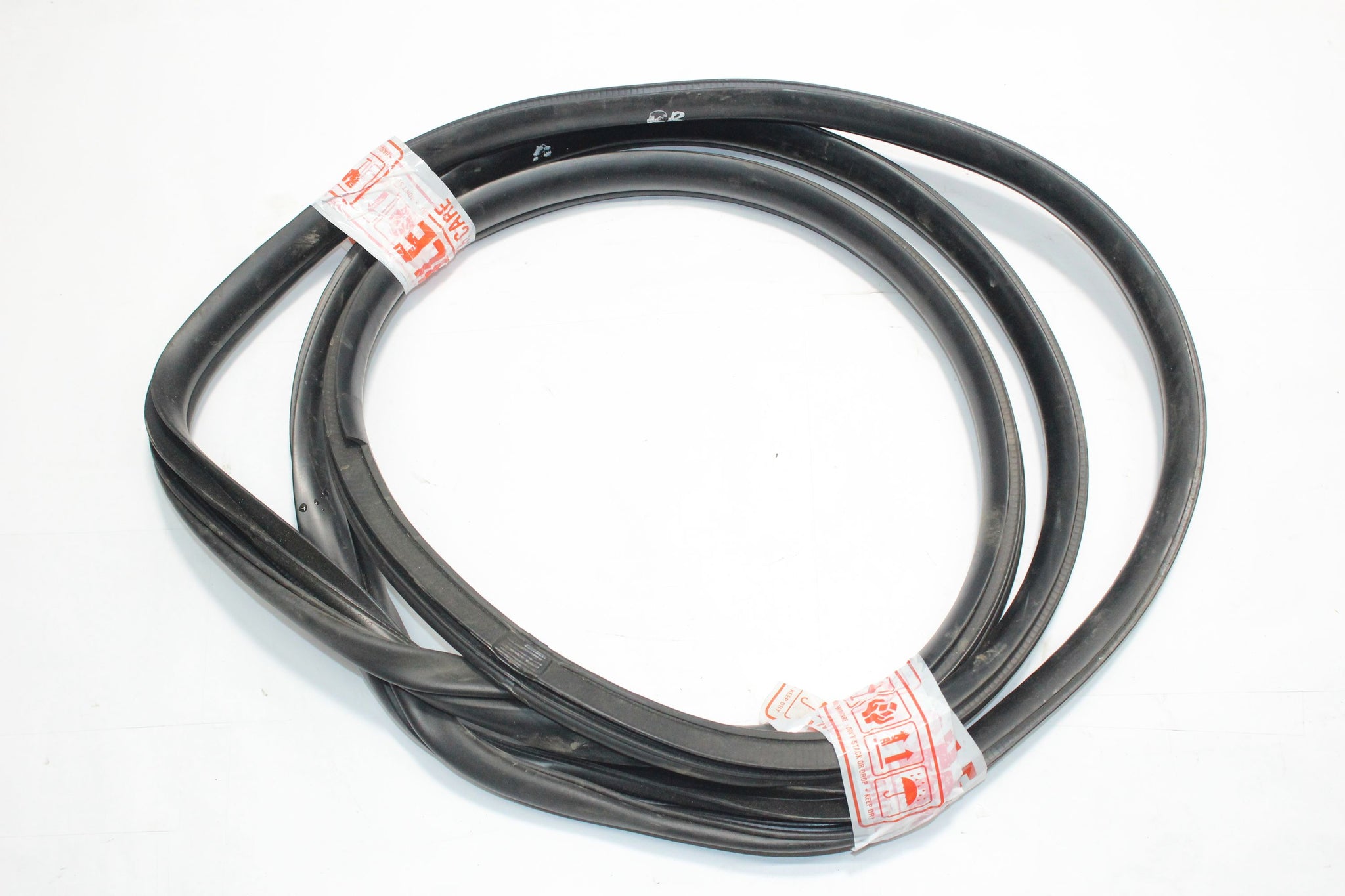 2014 KIA SPORTAGE DRIVER SIDE REAR DOOR RUBBER SEAL