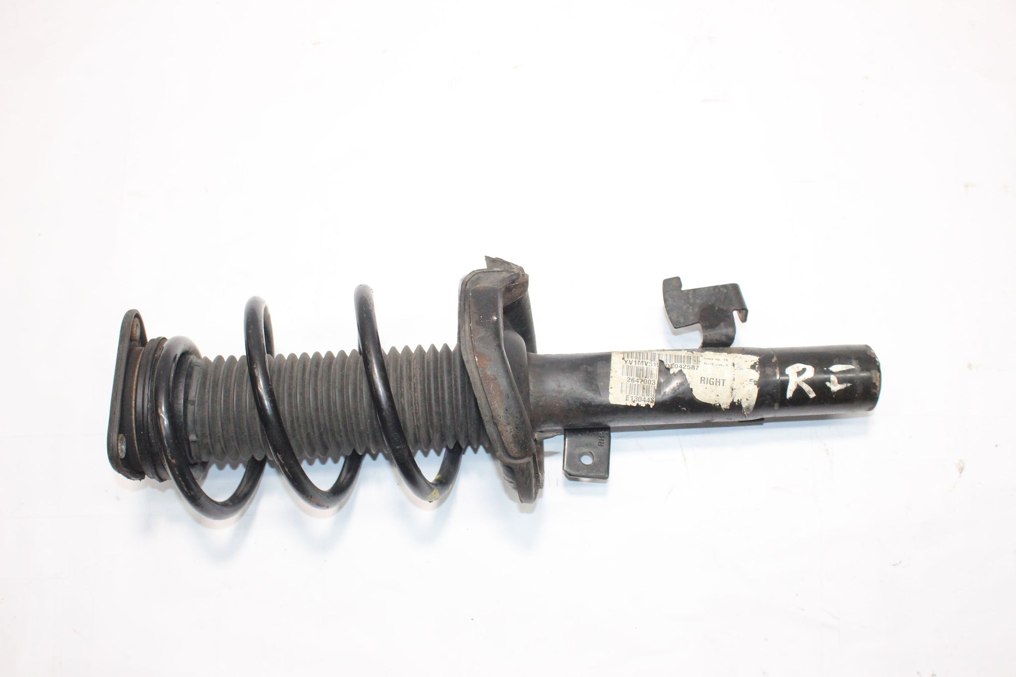 2013 VOLVO V40 2.0 RIGHT SIDE FRONT SUSPENSION LEG STRUT