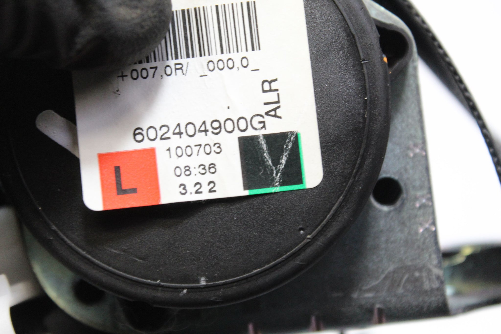 2010 LAND ROVER DISCOVERY 4  Left side Rear Seat Belt 602404900G