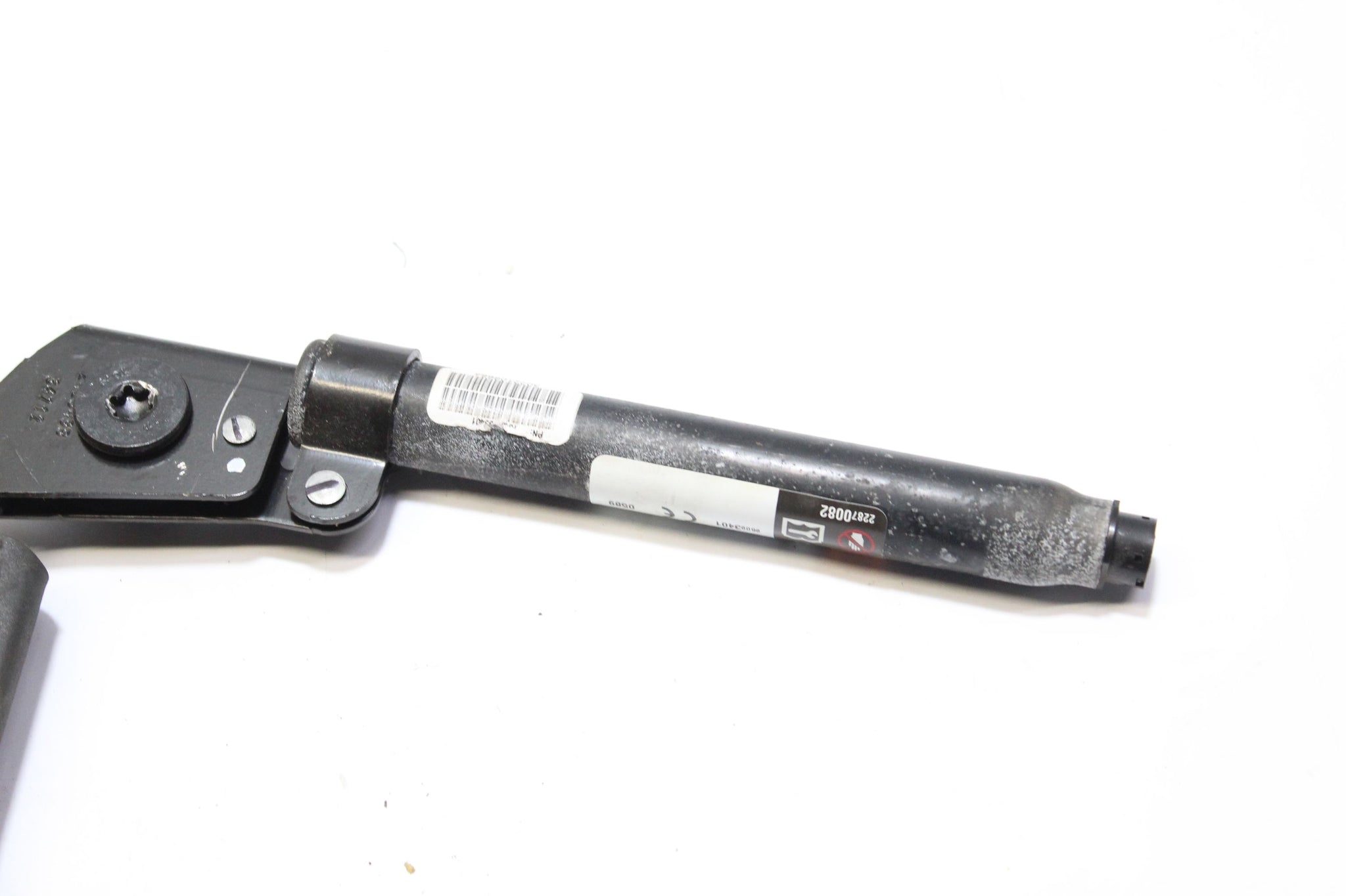 2013 VAUXHALL MOKKA Left side Front Seat Belt