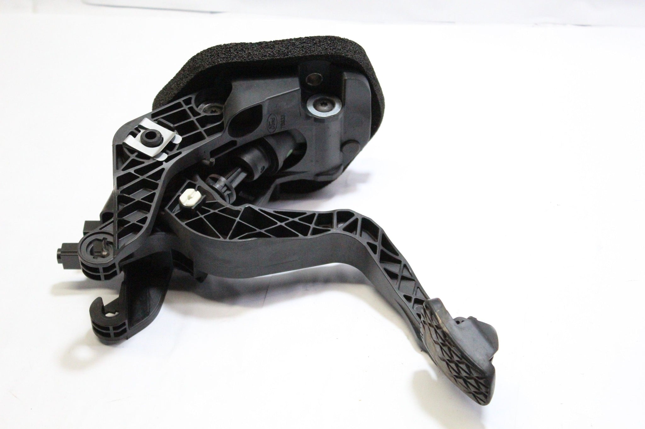 2013 FORD FIESTA 1.0 Clutch Pedal AY117B633HC