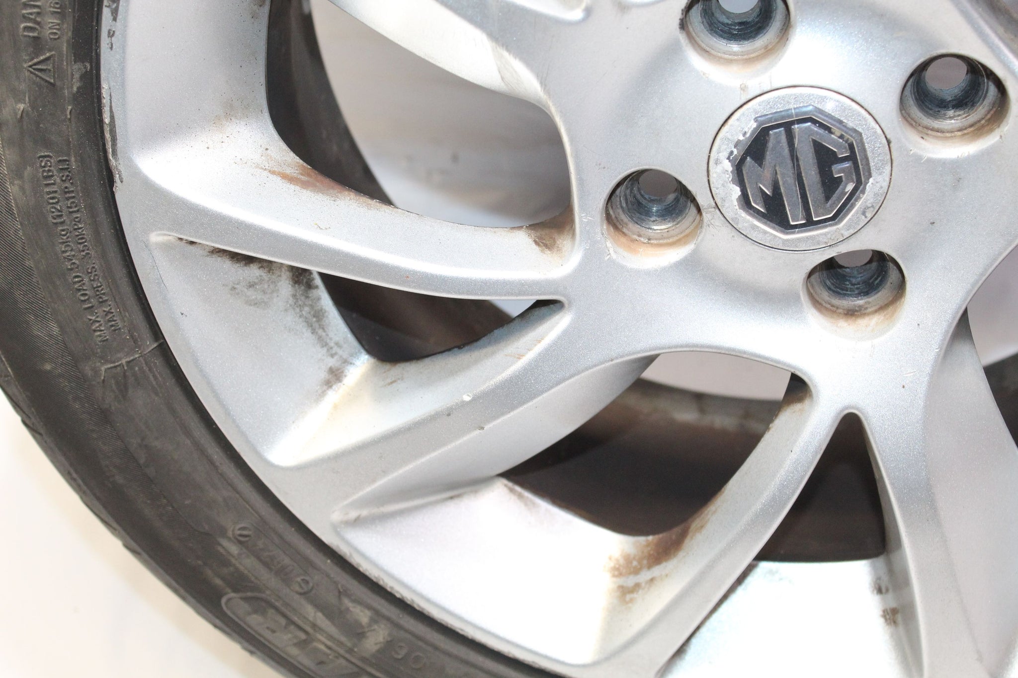 2014 MG MG3 Alloy Wheel with Tyre 195 / 55 R16 6.5MM