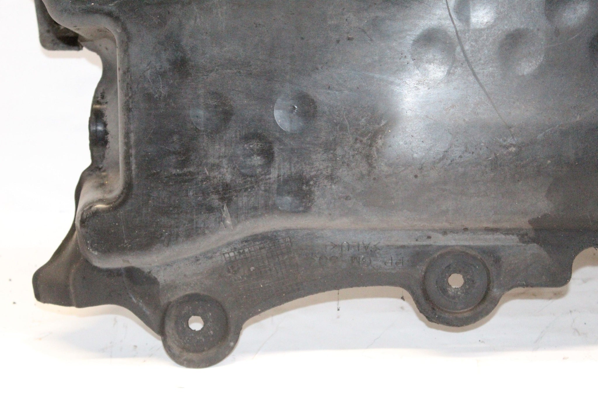 2009 MERCEDES S CLASS W221 ENGINE UNDER TRAY COVER  A2215202623