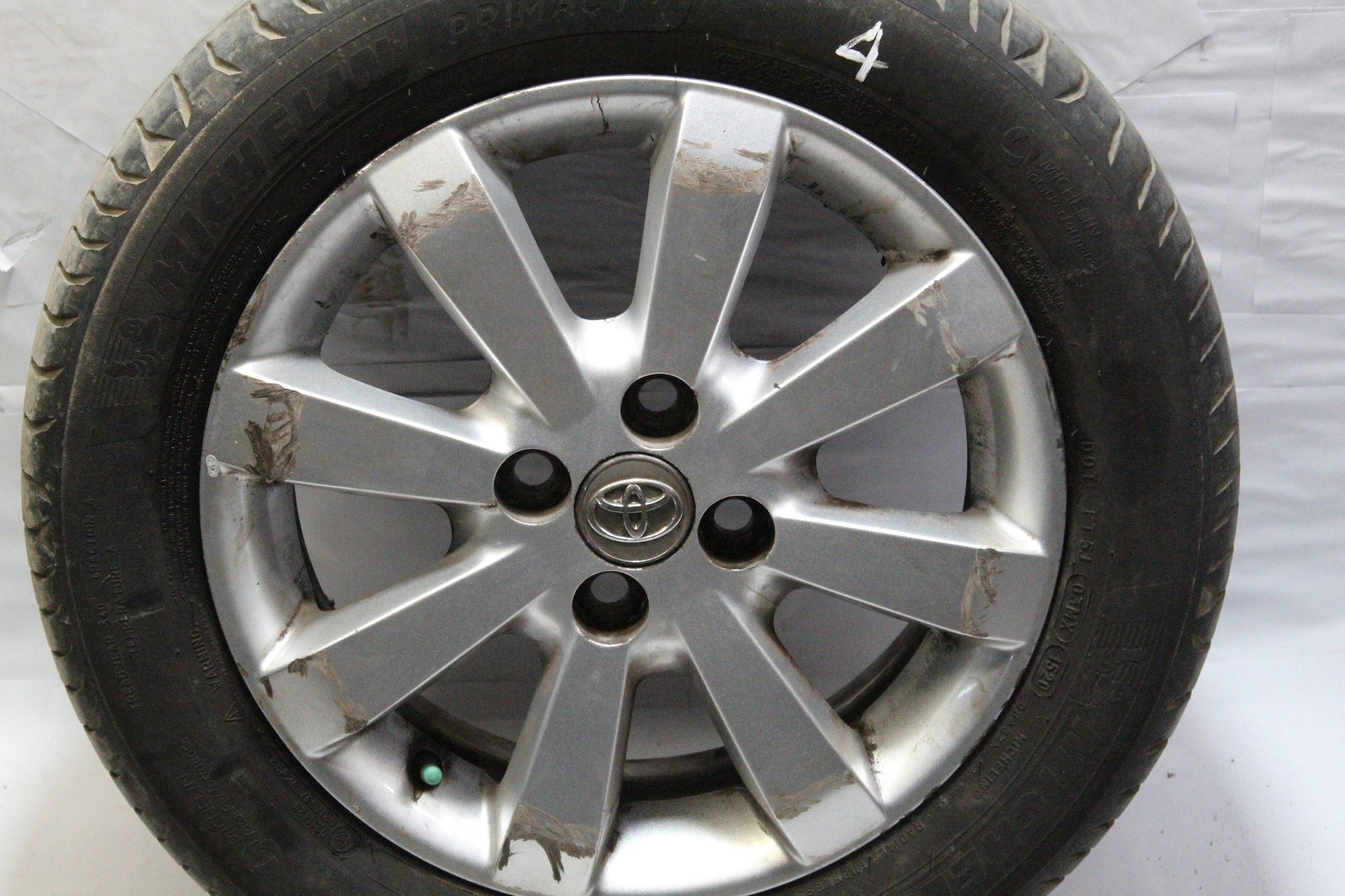2011 TOYOTA YARIS Alloy Wheel with Tyre 185/60 R15 4.2MM