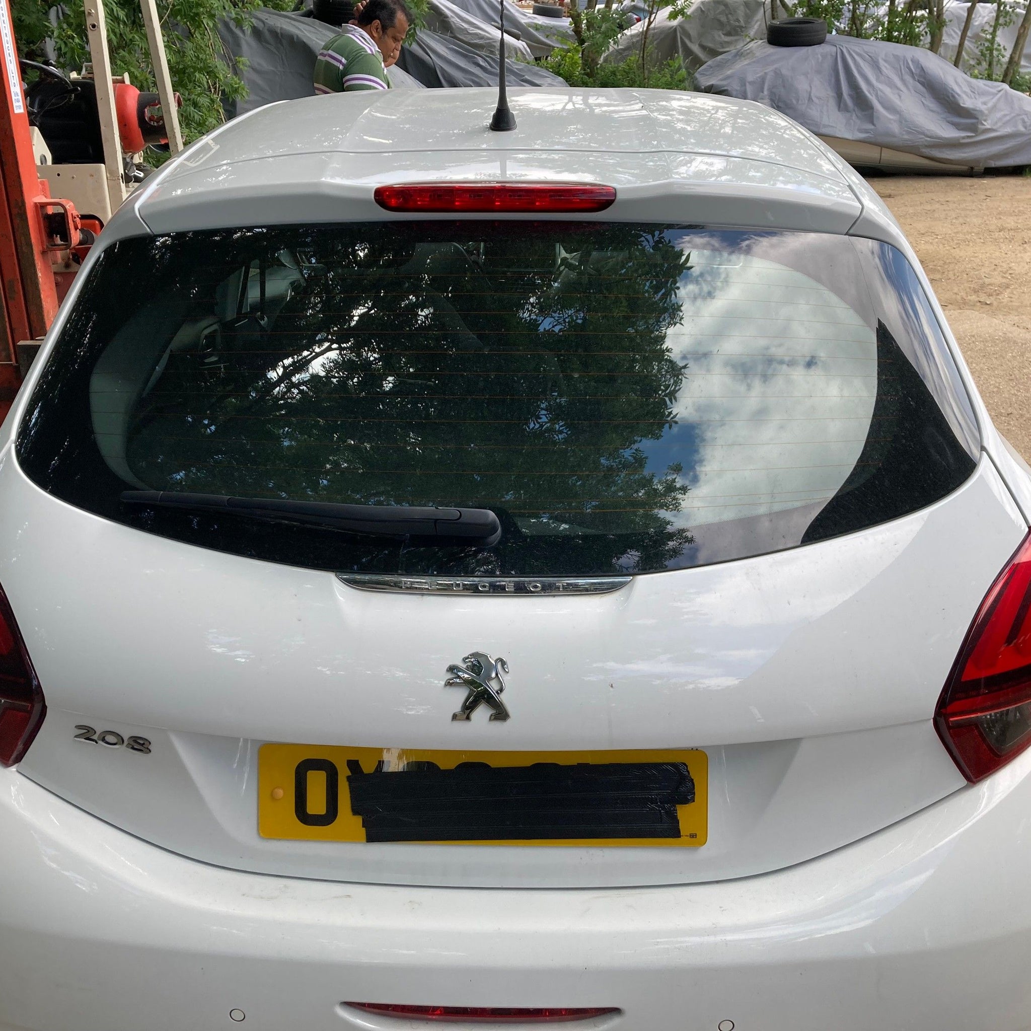 2018 PEUGEOT 208 Complete Tailgate EWP WHITE