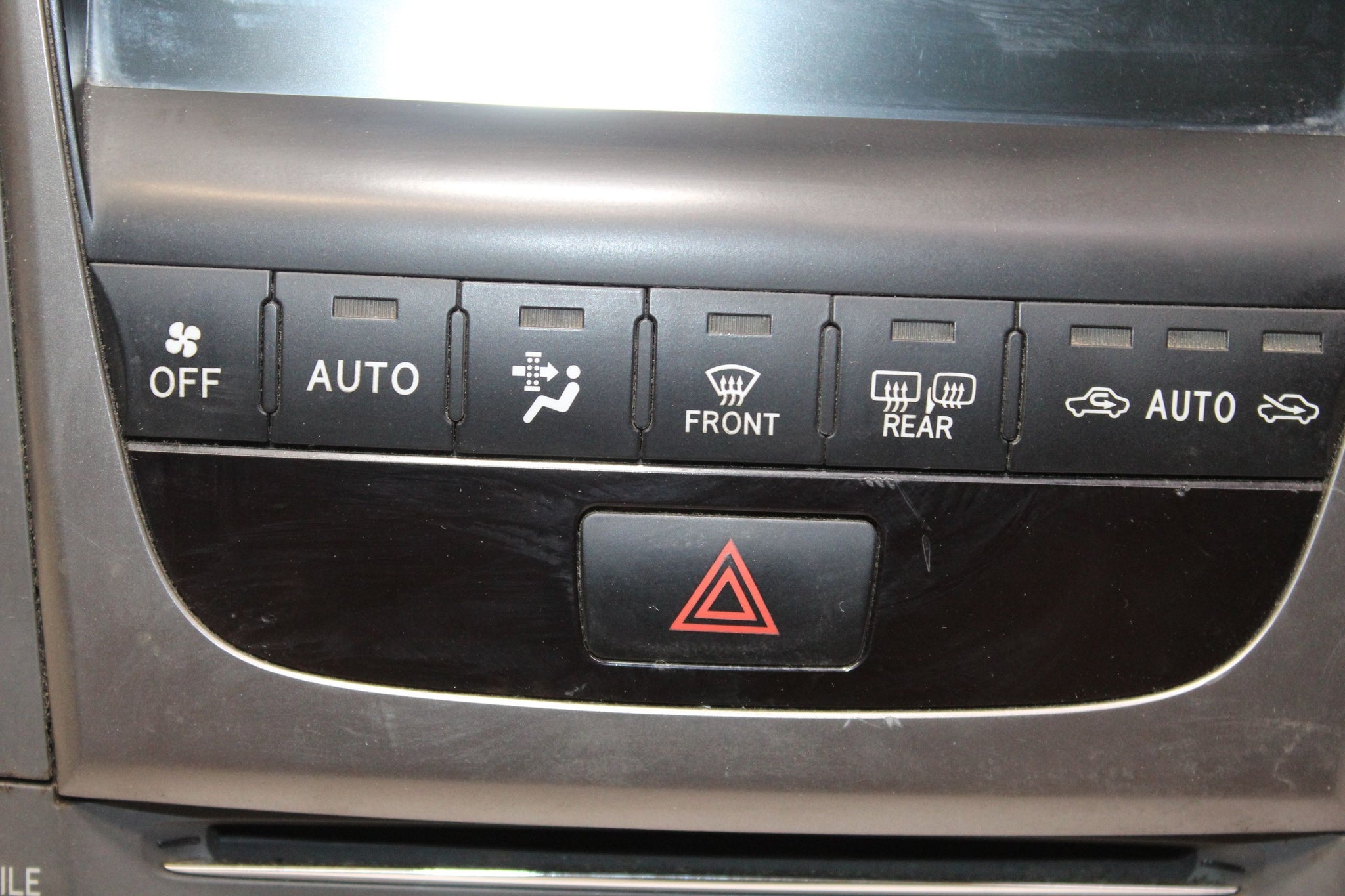 2007 LEXUS GS300 Climate Control CD Radio Head unit Display Surround Trim