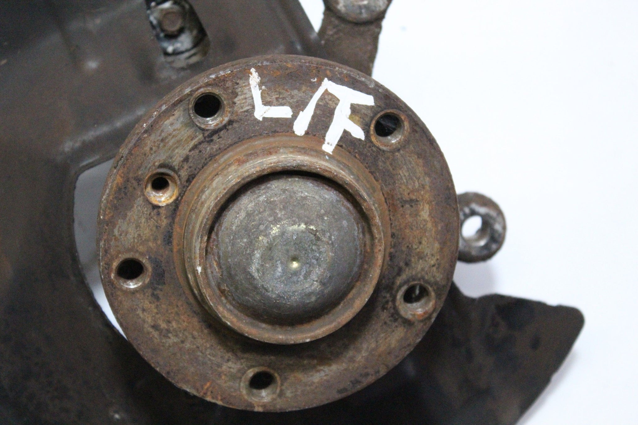 2006 BMW Z4 2.0 Left side Front Wheel Hub