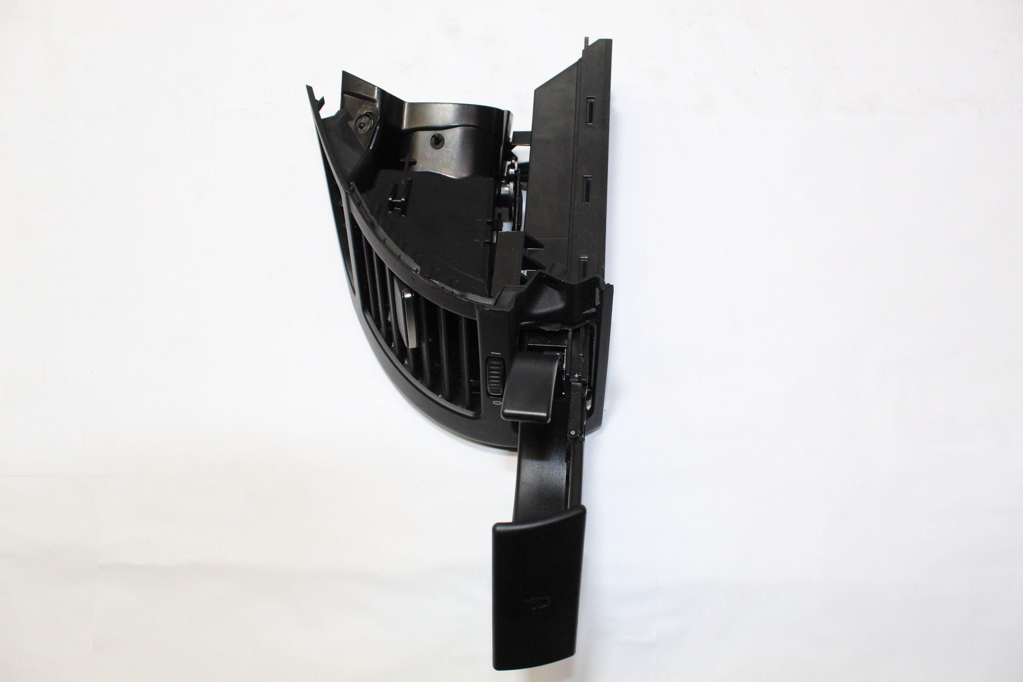 2006 BMW Z4 Left side Air Vent and Cup Holder 7025631