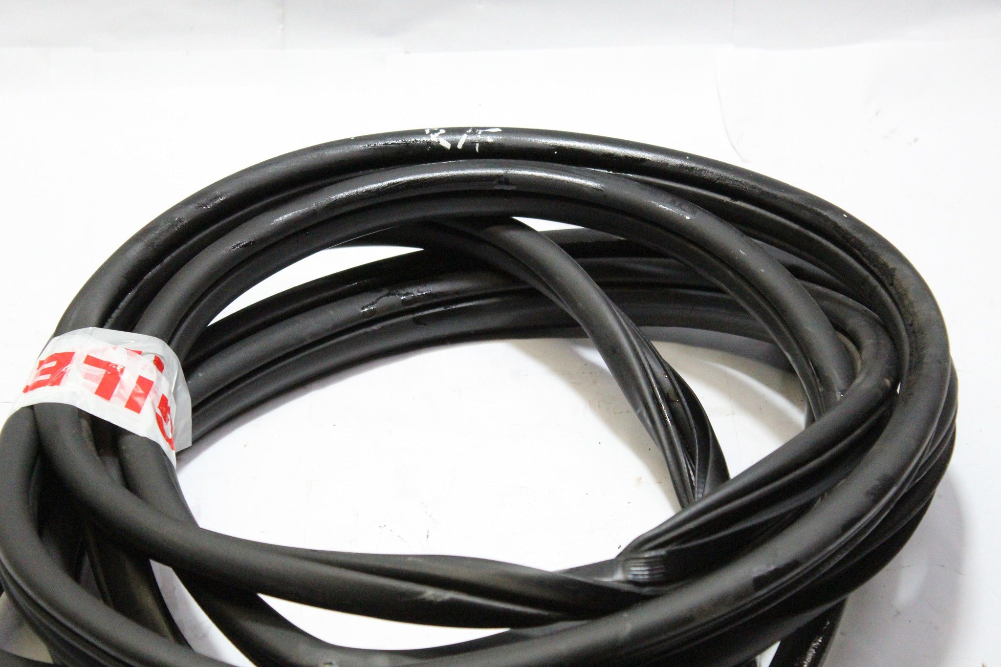 2014 KIA SPORTAGE Right side Front Door Seal Rubber
